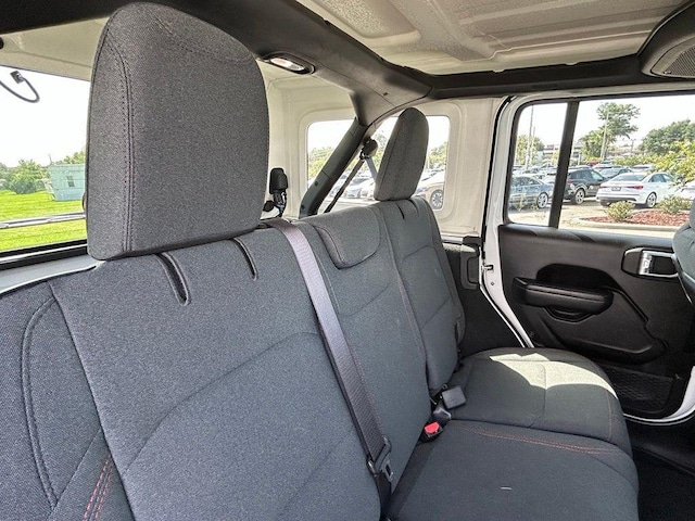 2024 Jeep Wrangler 4-Door Rubicon - Photo 40