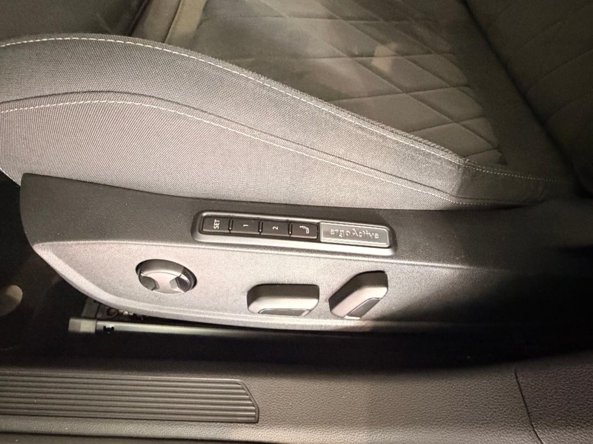 Volkswagen Golf Style