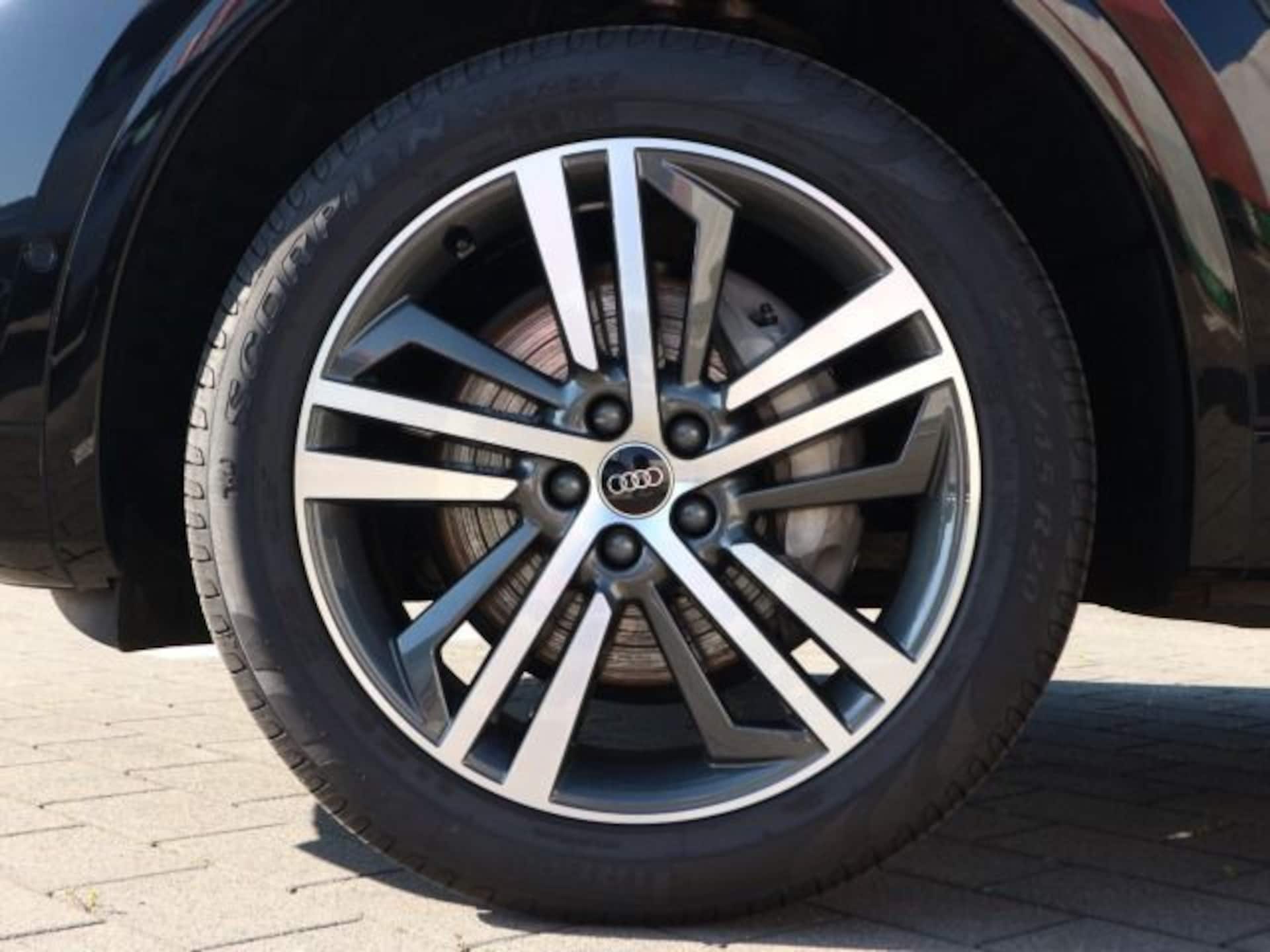 Audi Q5 TFSI e S line