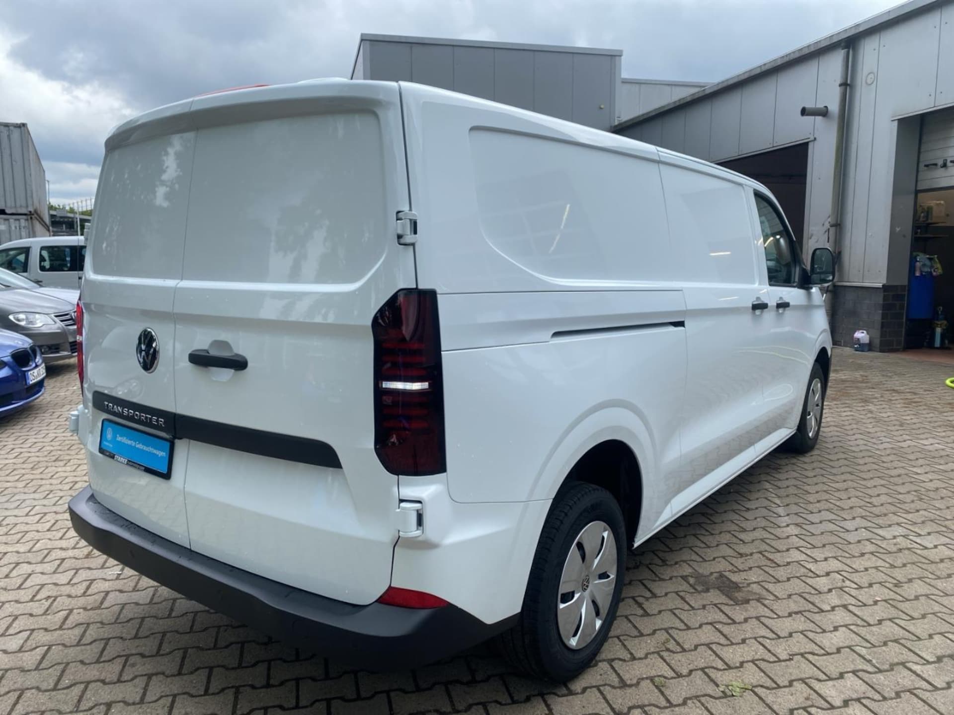 Volkswagen Transporter Kasten langer Radstand