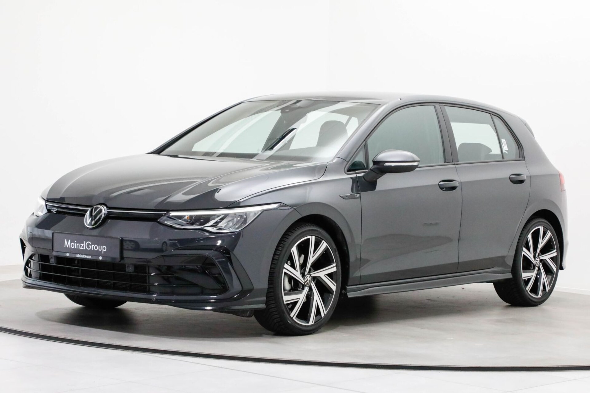 Volkswagen Golf 2024 — Golf 1.5 TSI R-Line LED Carplay 2xPDC Virtual