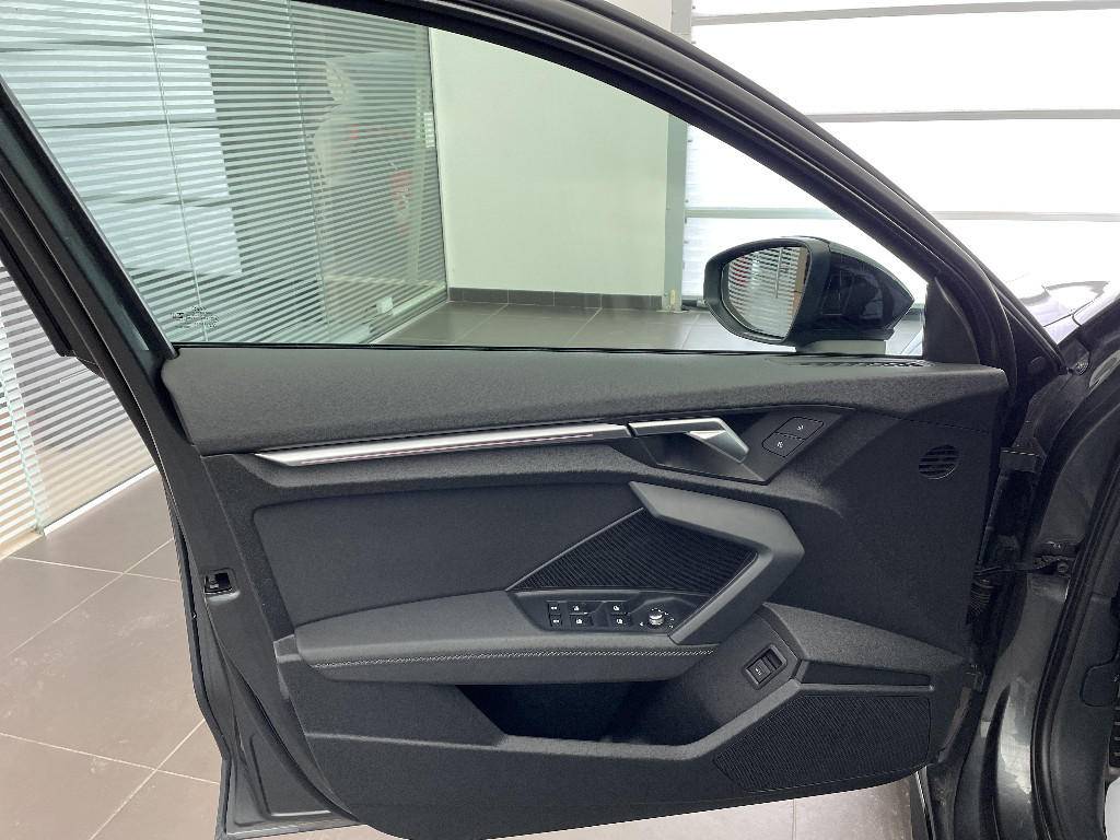 Image about Audi A3 Sportback S line 35 TDI 110 kW (150 ch) S tronic