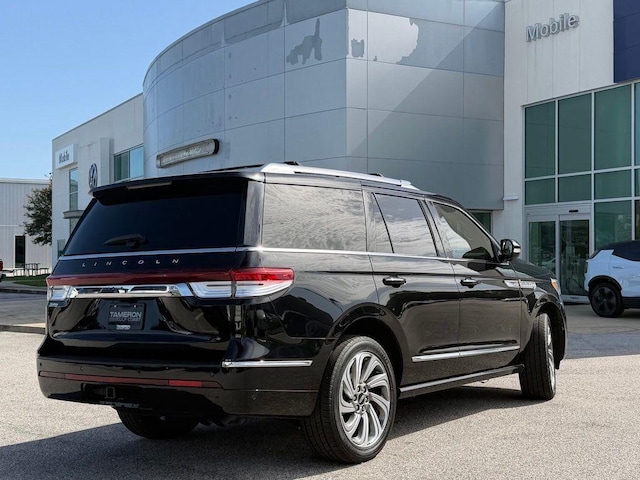 2022 Lincoln Navigator