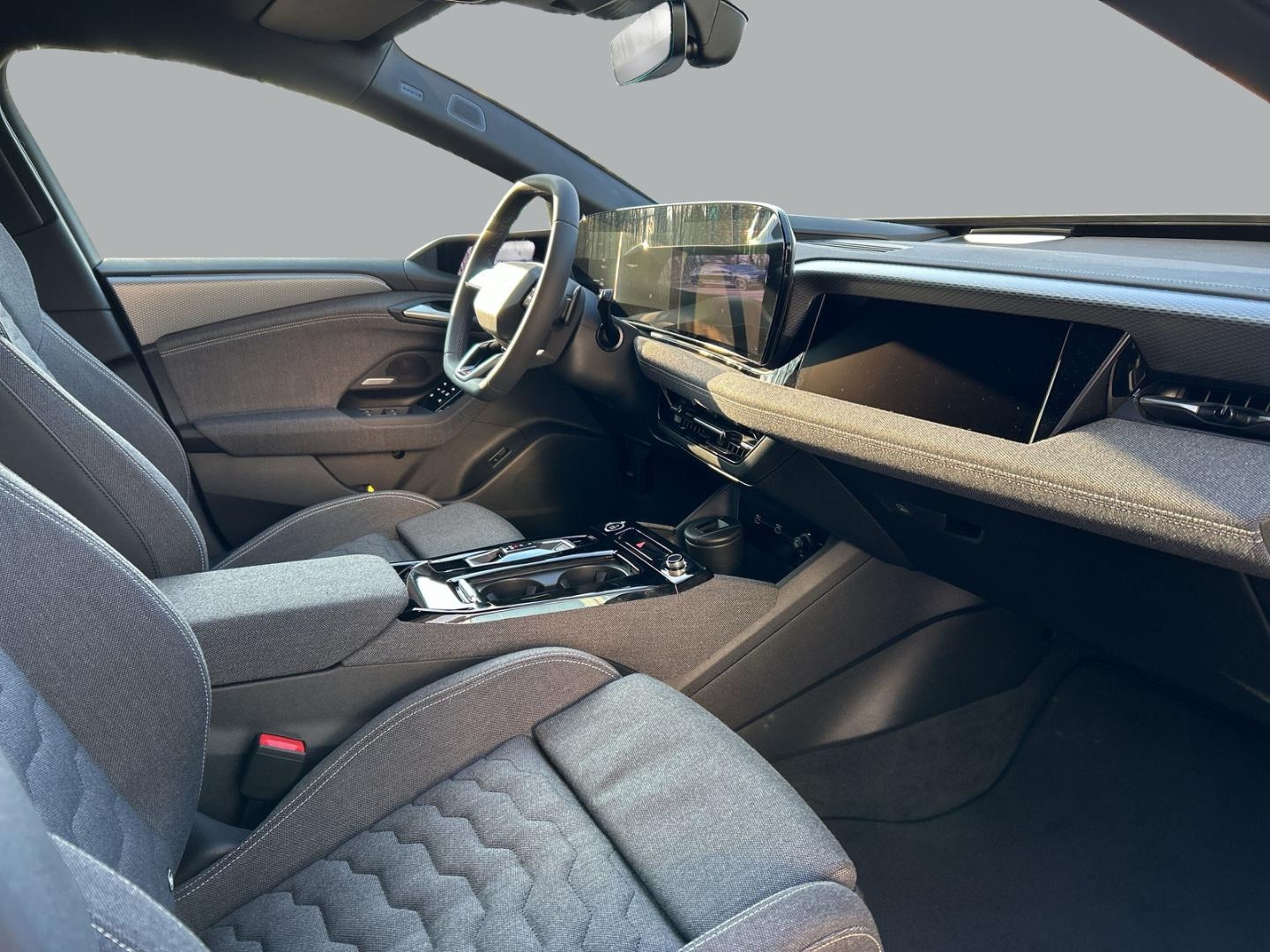 Bild über Audi A6 Avant e-tron e-tron performance - für weitere Informationen kontaktieren Sie den Audi Partner