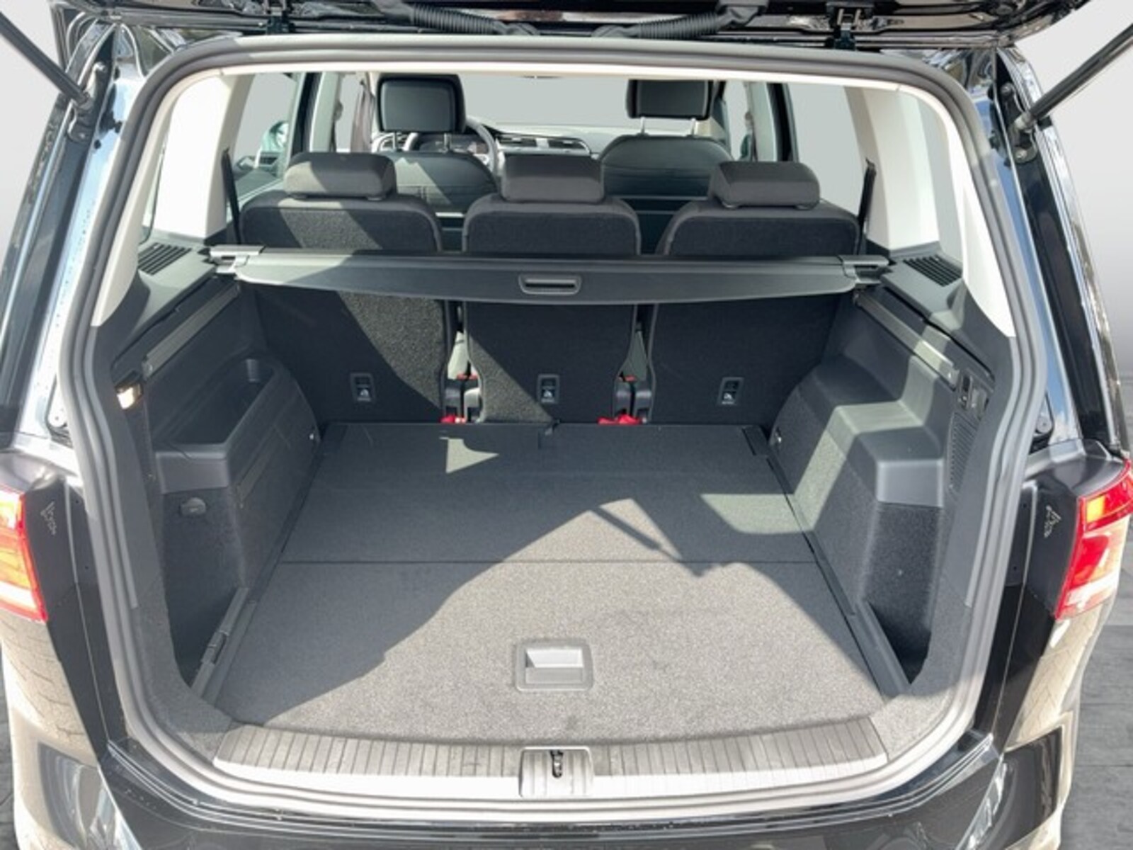 Volkswagen Touran – Bild 12