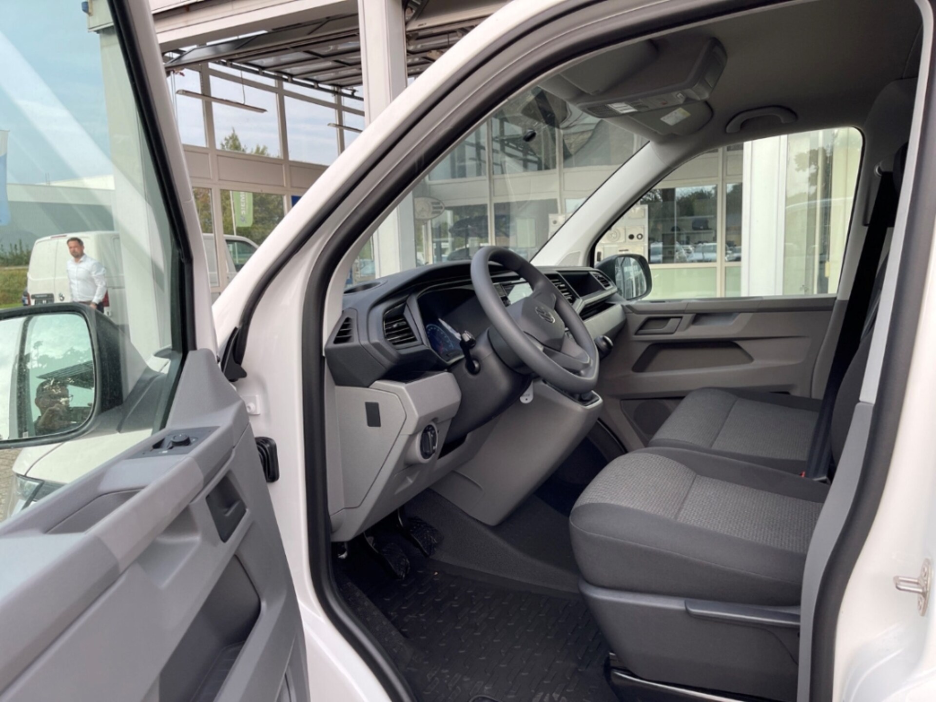 Volkswagen T6.1 Transporter Kasten kurzer Radstand