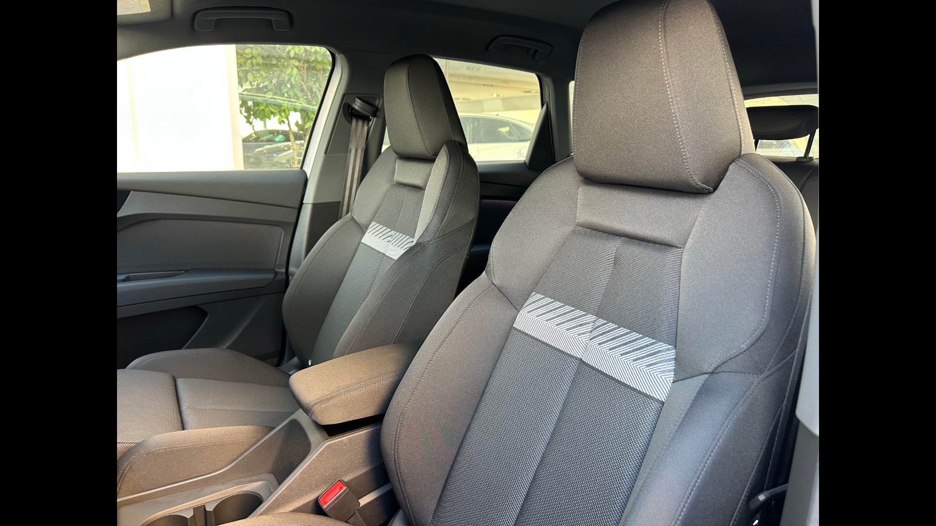 Image about Audi Q4 e-tron Business Advanced 40 e-tron 150,00 kW