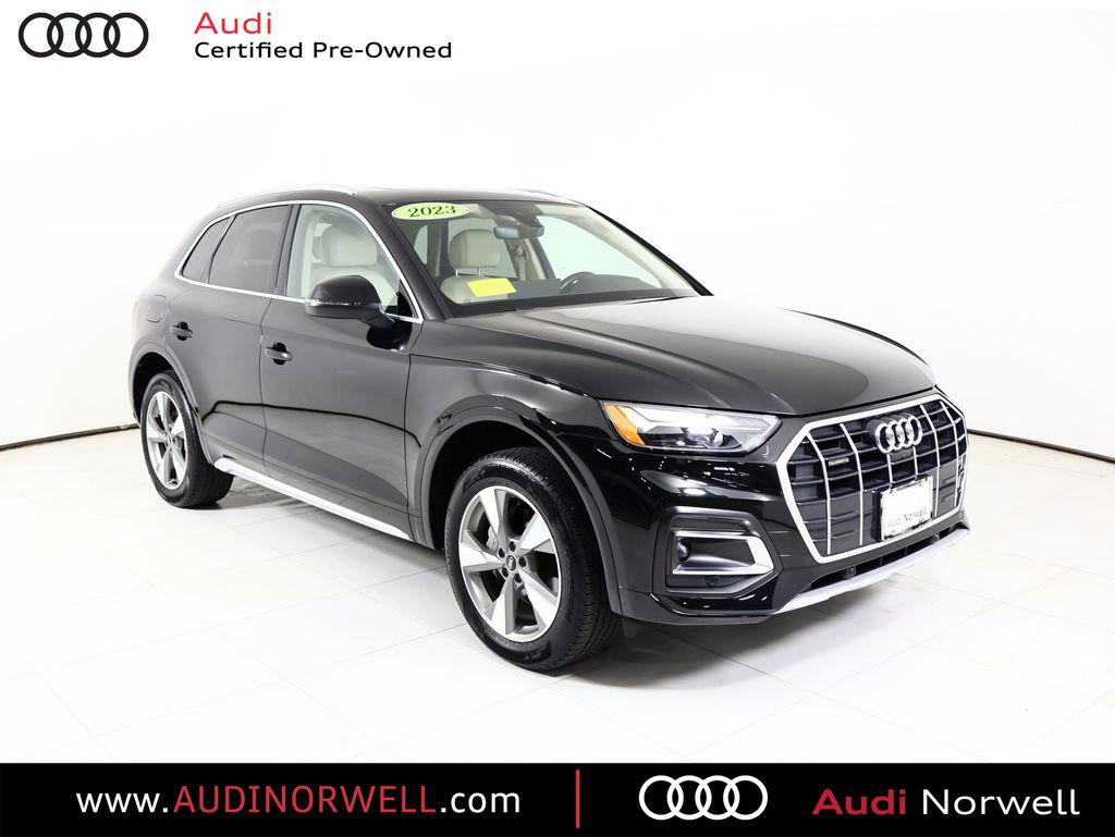 2023 Audi Q5 40 Premium Plus's photo