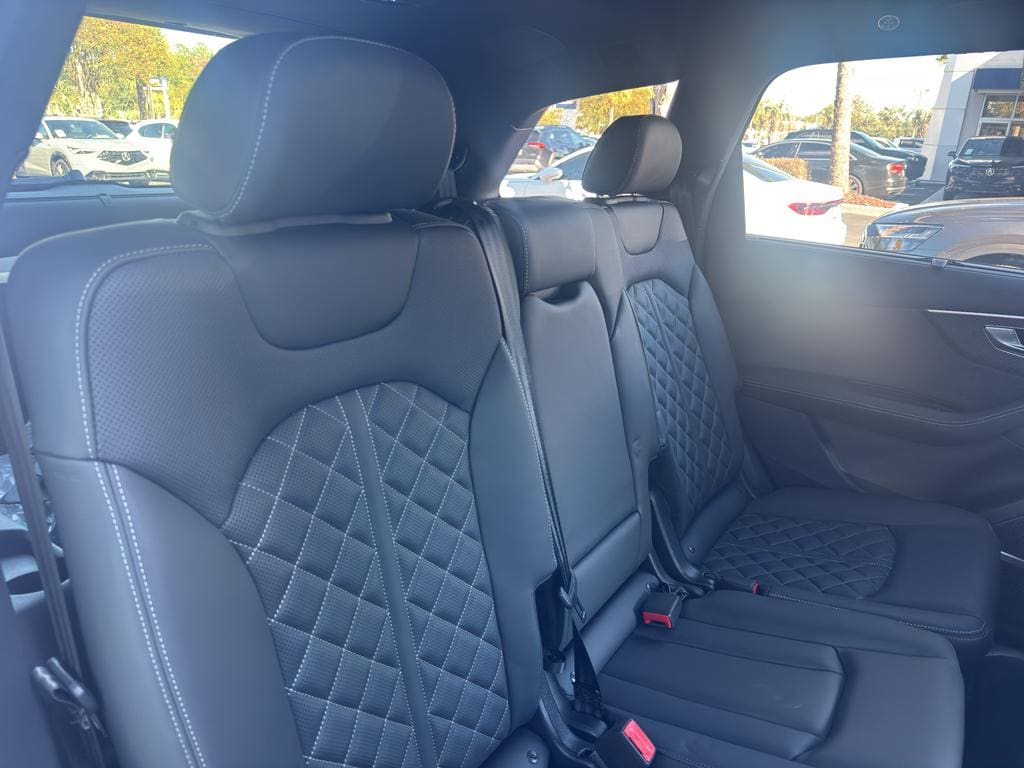 2026 Audi SQ7 Premium Plus - Photo 18