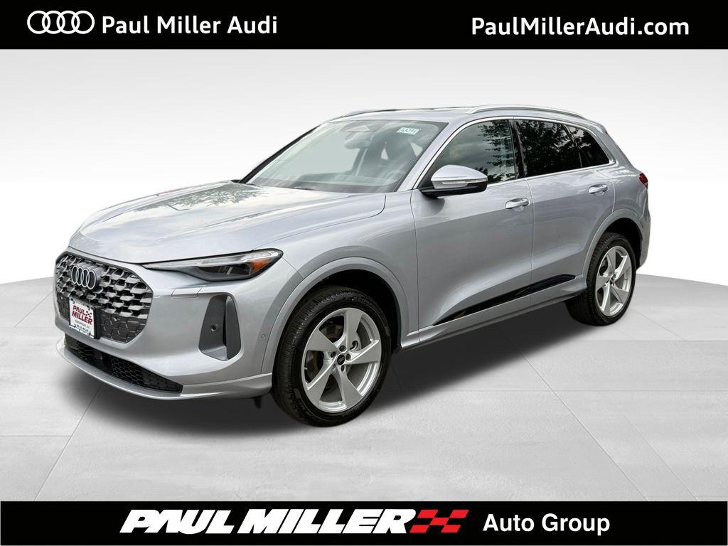 2026 Audi Q5 Premium Plus quattro's photo