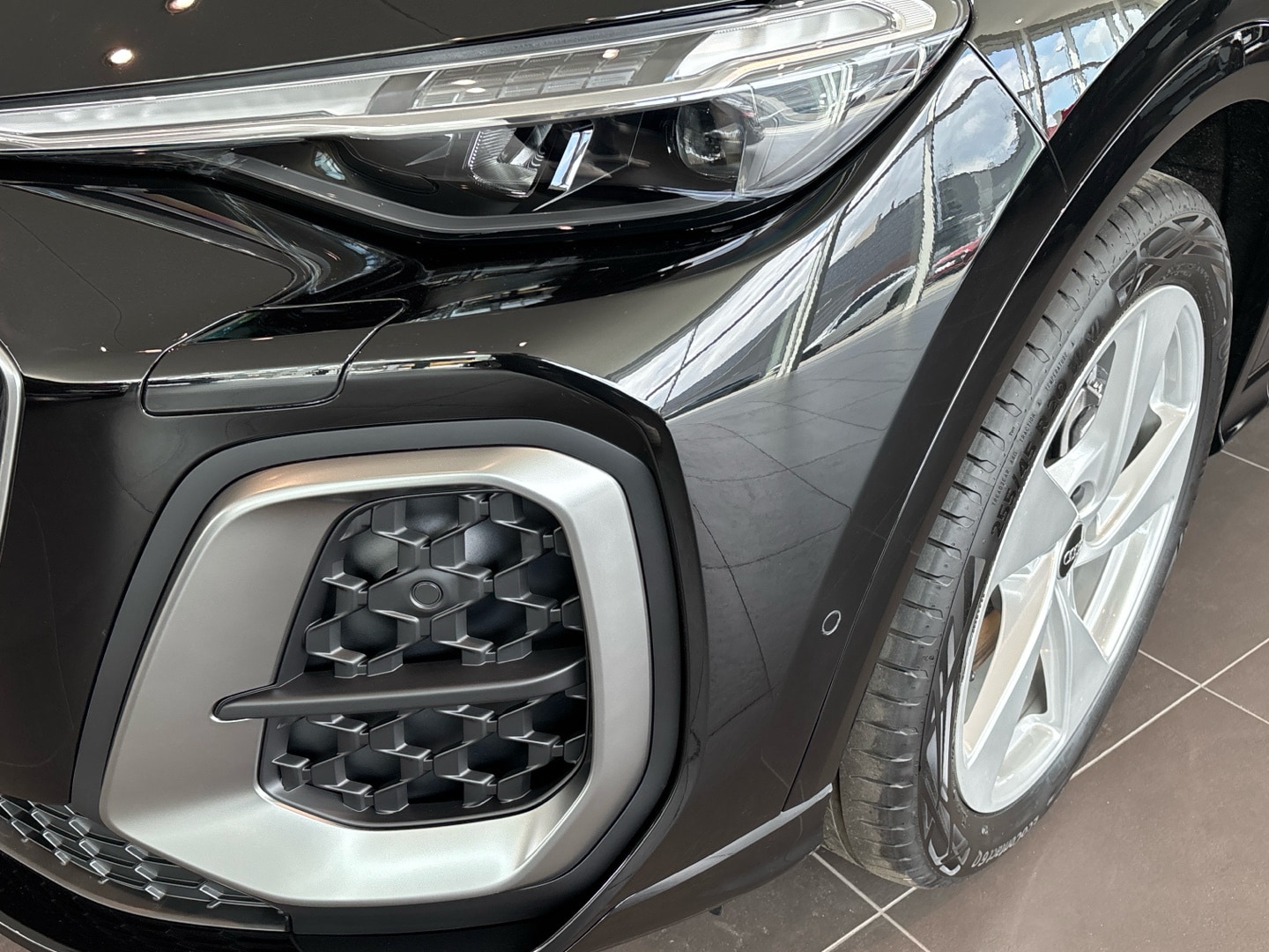 Bild über Audi Q5 Sportback TDI quattro 150 kW S tronic - für weitere Informationen kontaktieren Sie den Audi Partner
