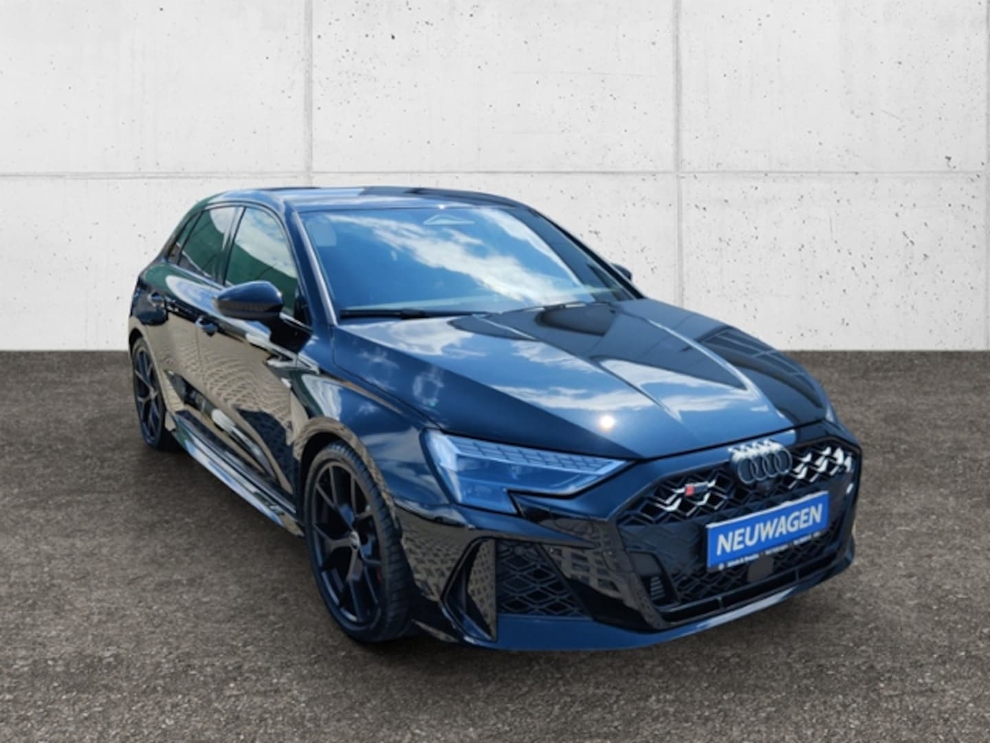 Bild über Audi RS 3 Sportback TFSI quattro 294 kW S tronic - für weitere Informationen kontaktieren Sie den Audi Partner