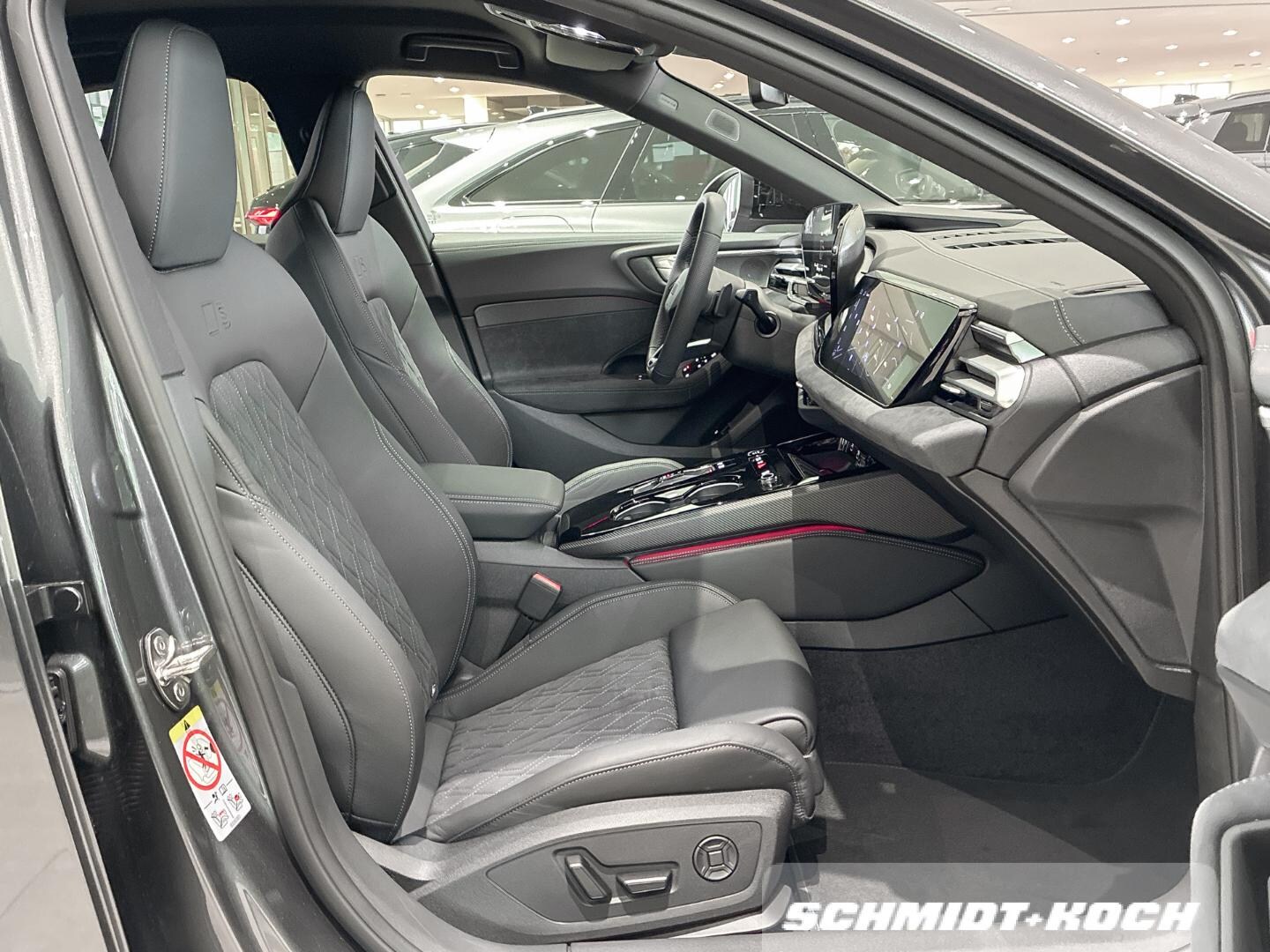 Bild über Audi A5 Limousine e-hybrid e-hybrid quattro 220 kW S tronic - für weitere Informationen kontaktieren Sie den Audi Partner