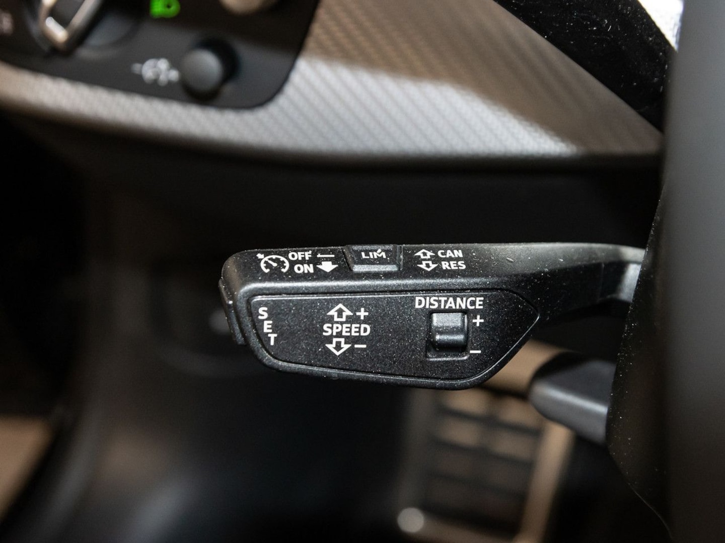 Bild über Audi RS 4 Avant TFSI quattro tiptronic - für weitere Informationen kontaktieren Sie den Audi Partner