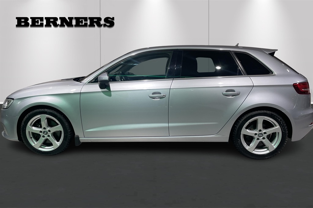 Bild som visar Audi A3 Sportback A3 Sportback 2.0 TDI quattro Proline Sport 184 hk S tronic - för mer information kontakta din Audi Partner