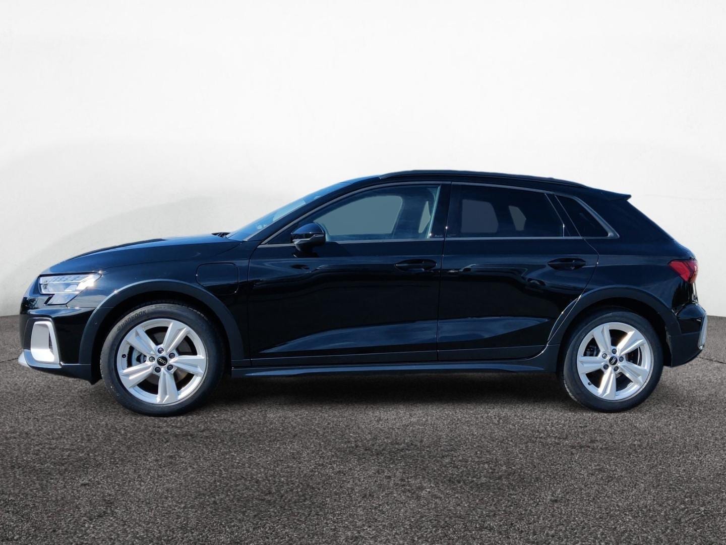 Bild über Audi A3 allstreet TFSI e 40 TFSI e S tronic - für weitere Informationen kontaktieren Sie den Audi Partner