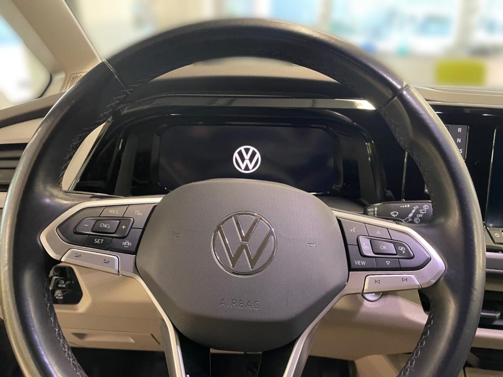 Volkswagen Multivan Basis-Modell