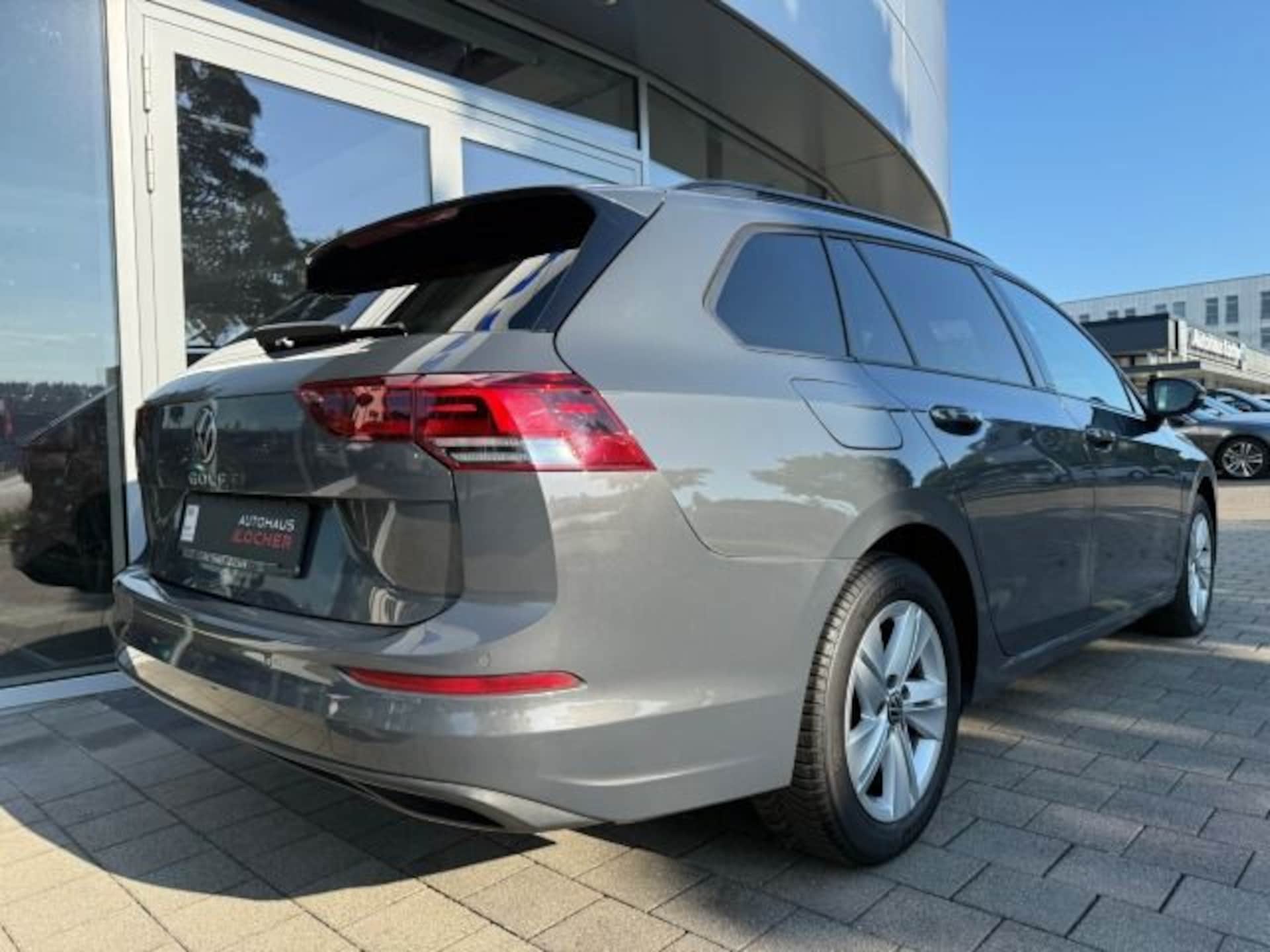 Volkswagen Golf Variant Life