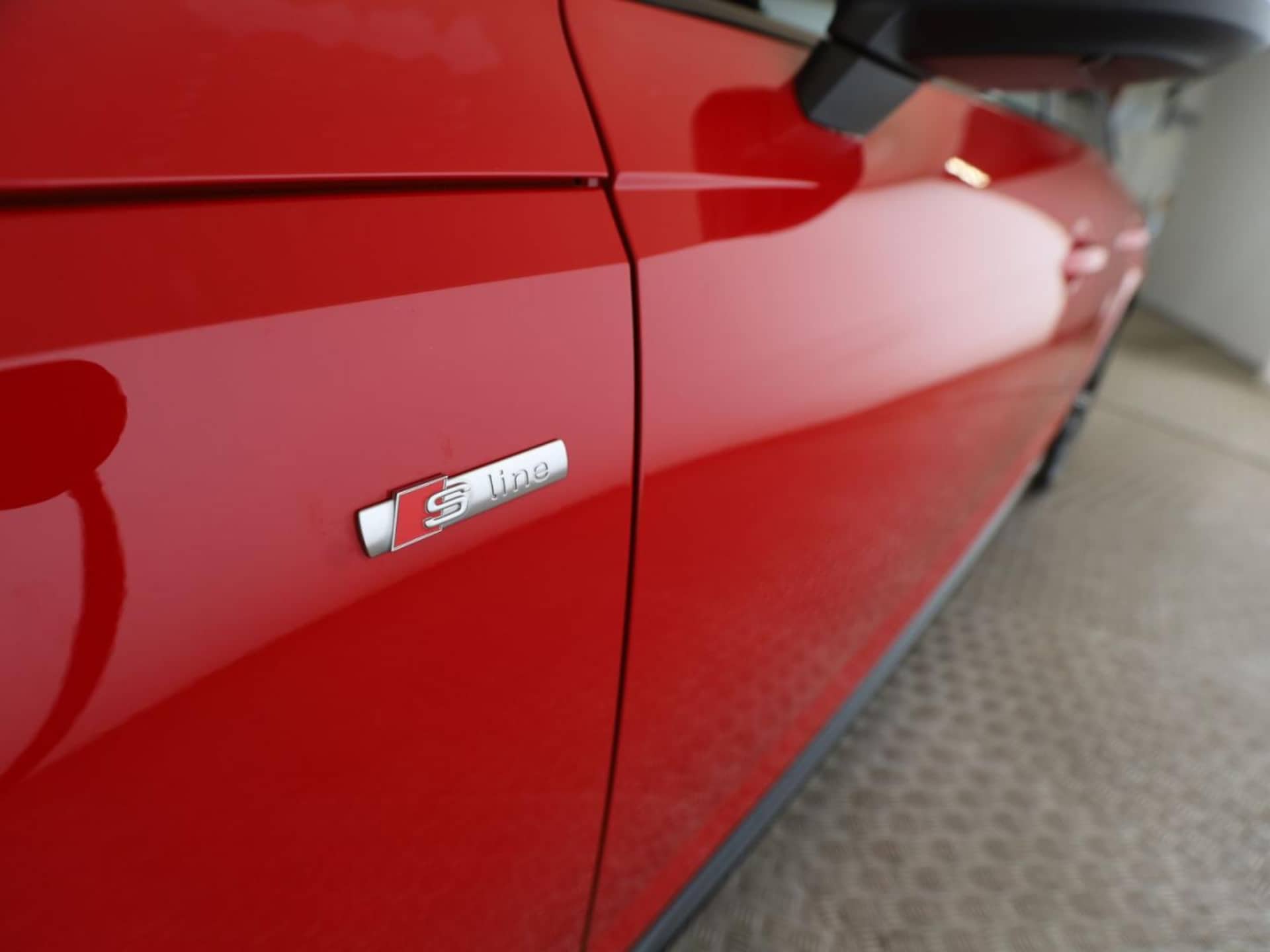 Audi A4 Avant S line