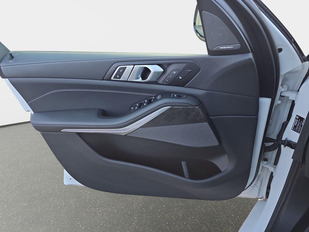 2025 BMW X5 40i - Photo 30