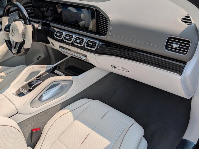 2022 Mercedes-Benz