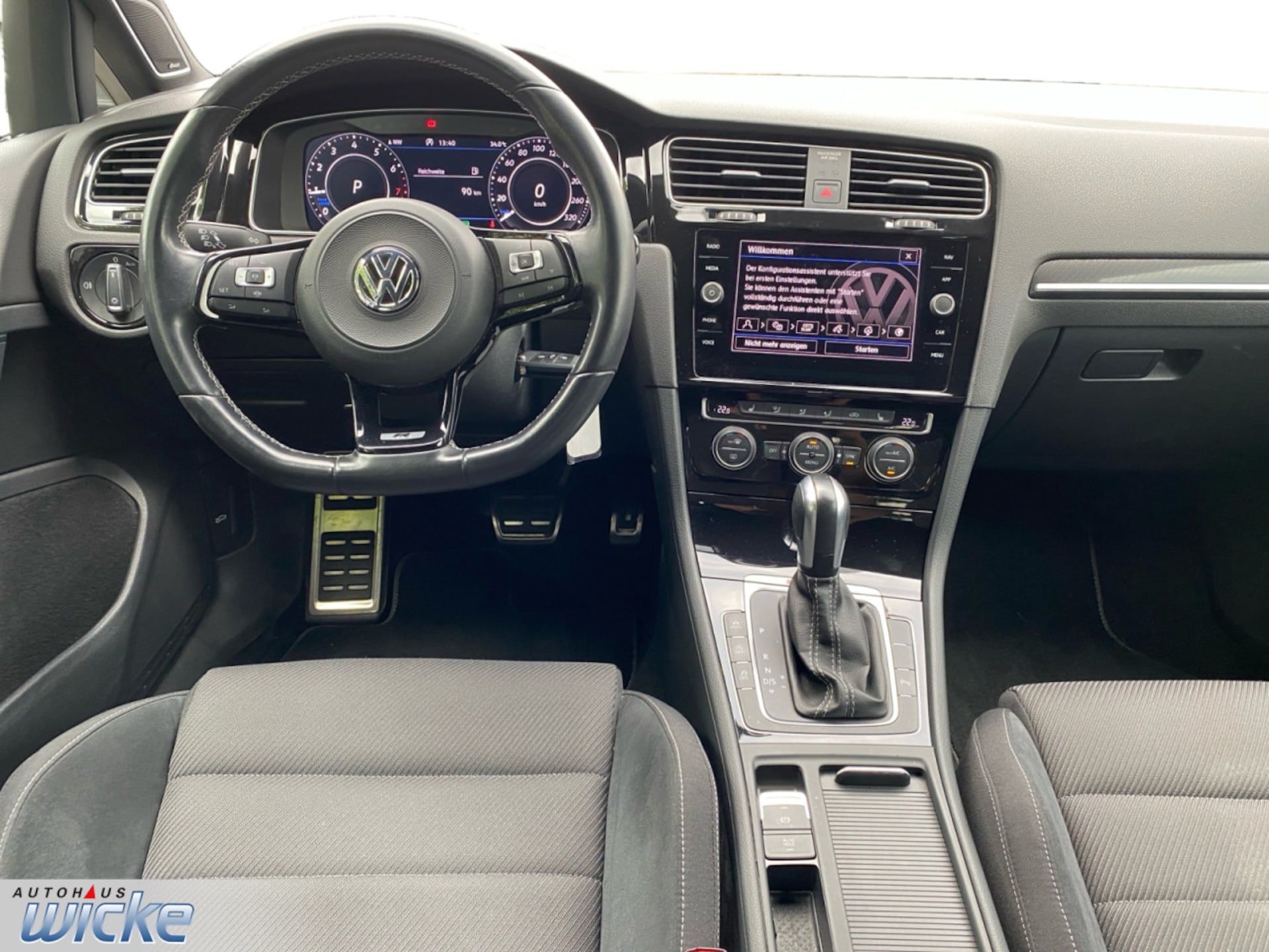 Volkswagen Golf R