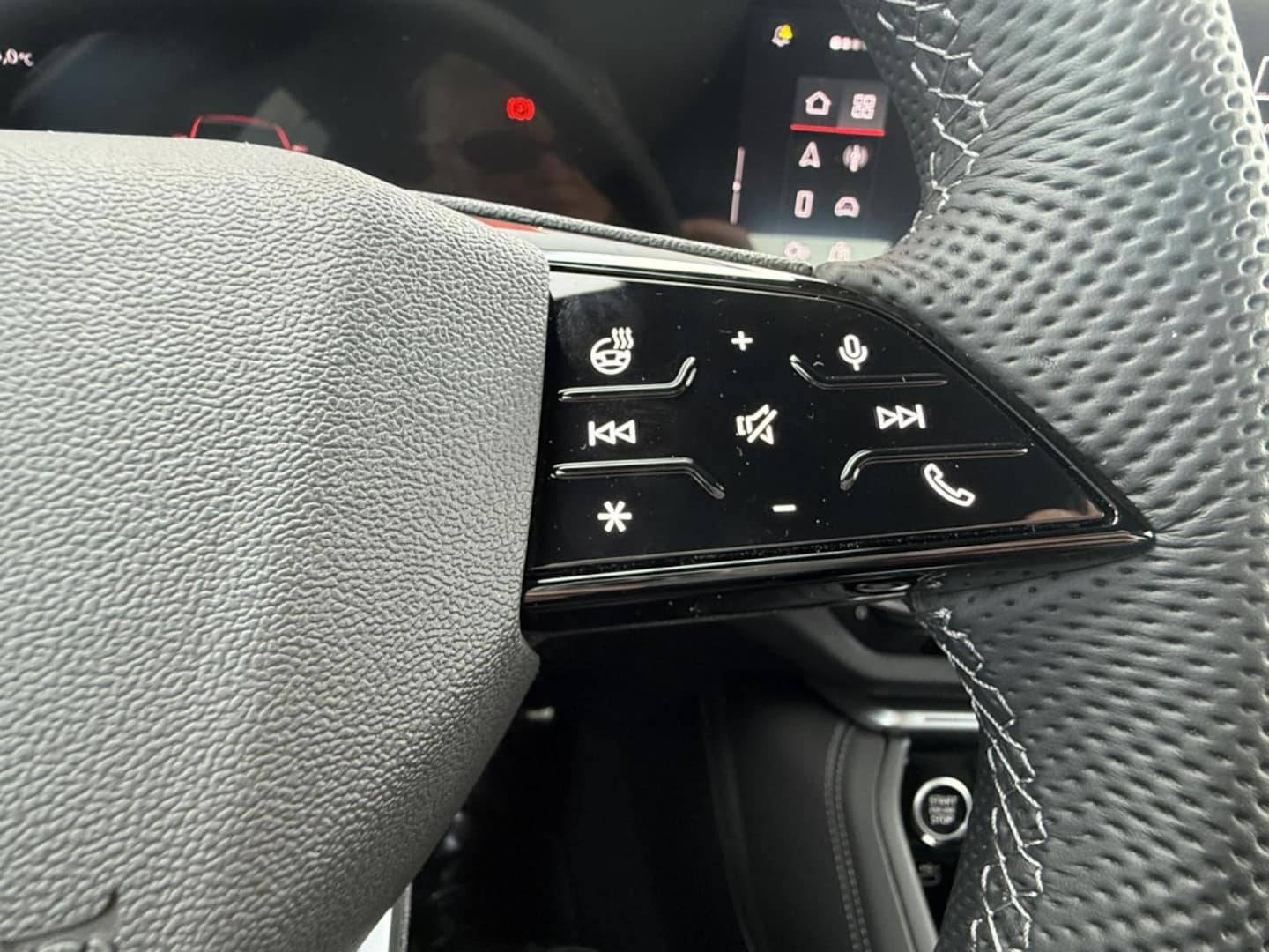 Bild über Audi Q5 SUV TDI quattro 150 kW S tronic - für weitere Informationen kontaktieren Sie den Audi Partner
