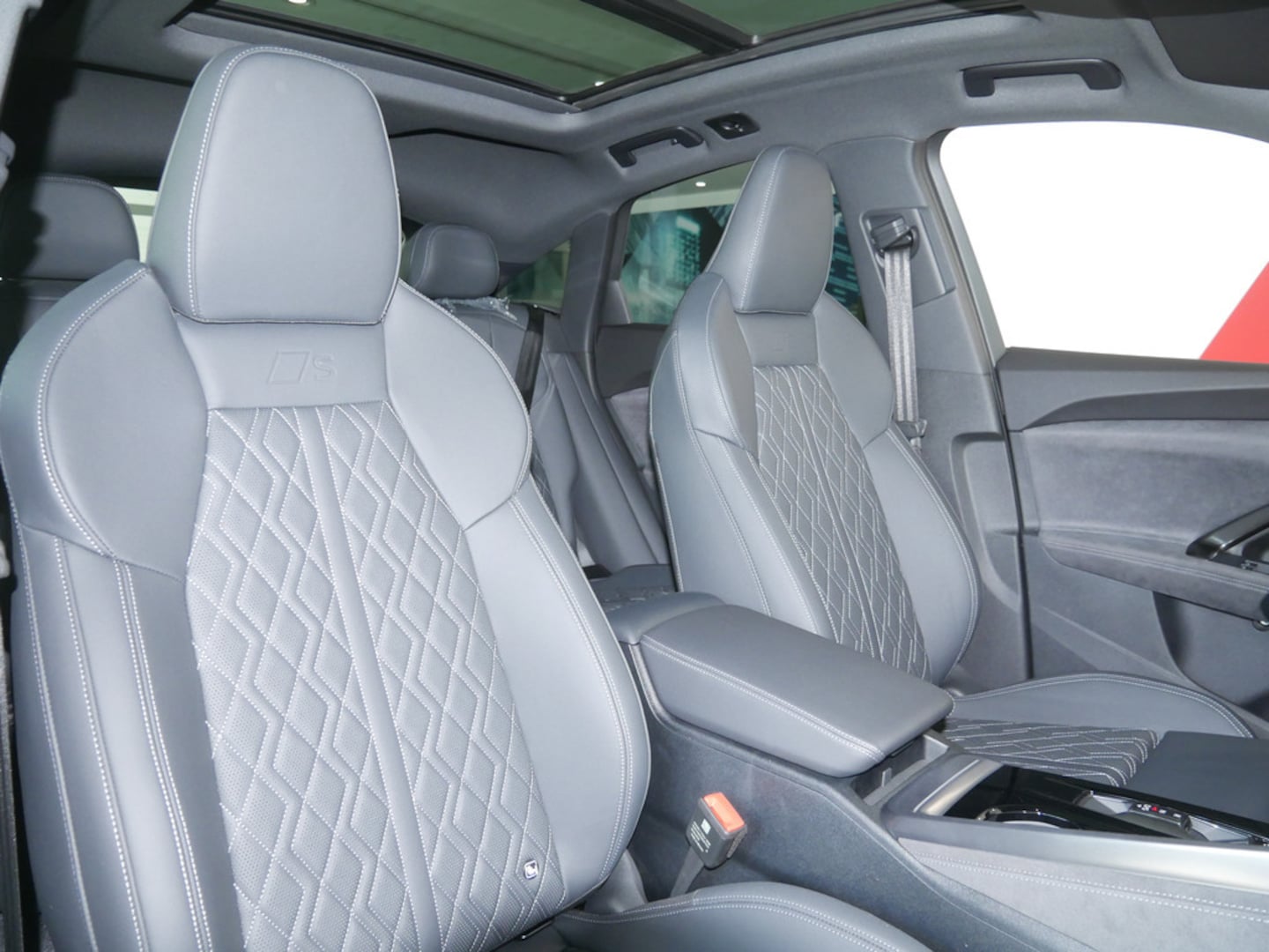 Bild über Audi SQ5 Sportback TFSI 270 kW S tronic - für weitere Informationen kontaktieren Sie den Audi Partner