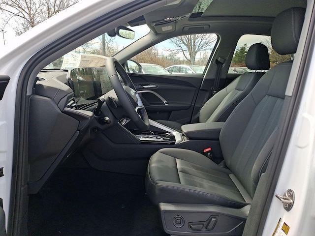2025 Audi Q5 Premium - Photo 13