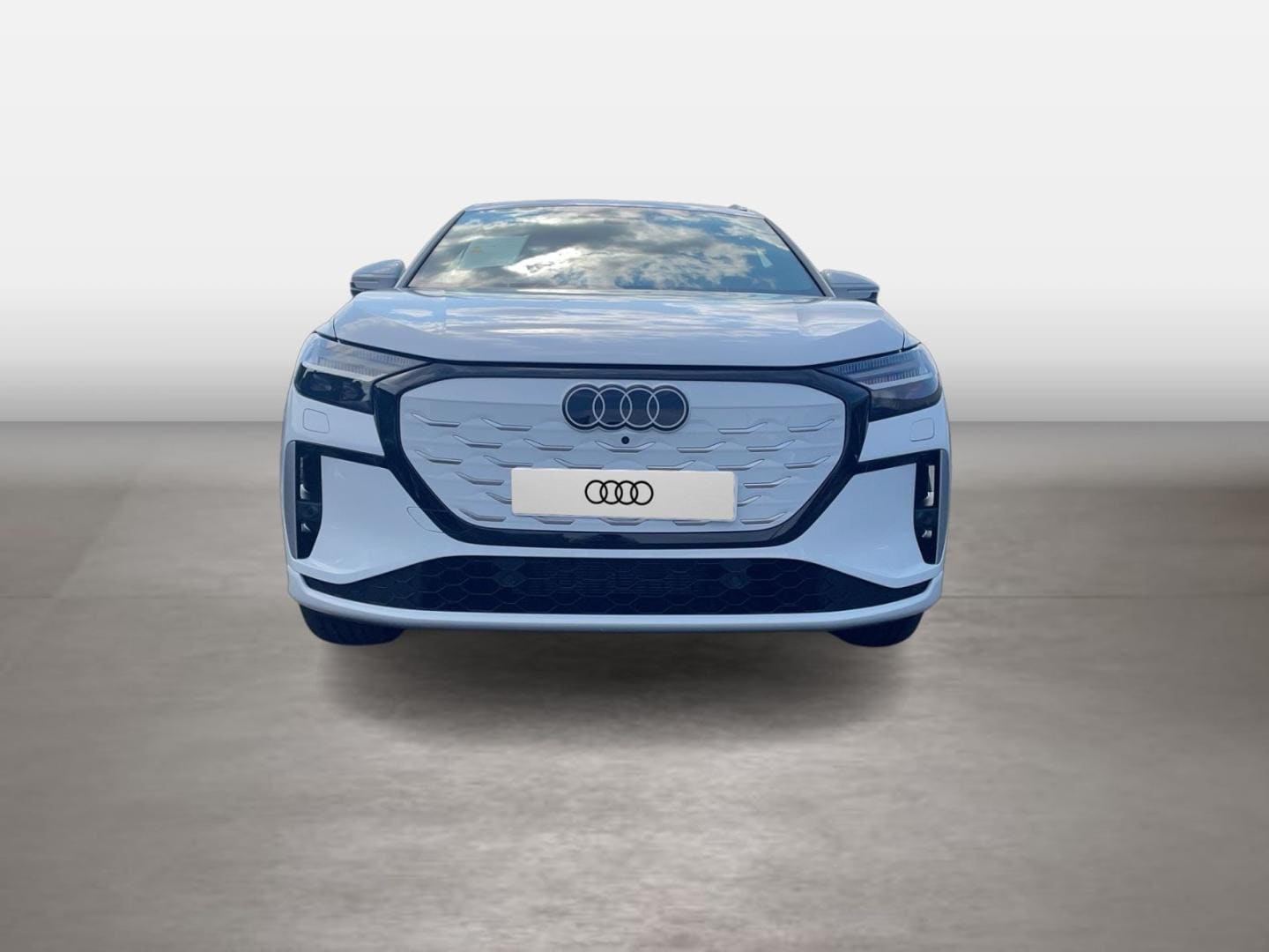 Bild über Audi Q4 SUV e-tron e-tron performance 210 kW - für weitere Informationen kontaktieren Sie den Audi Partner