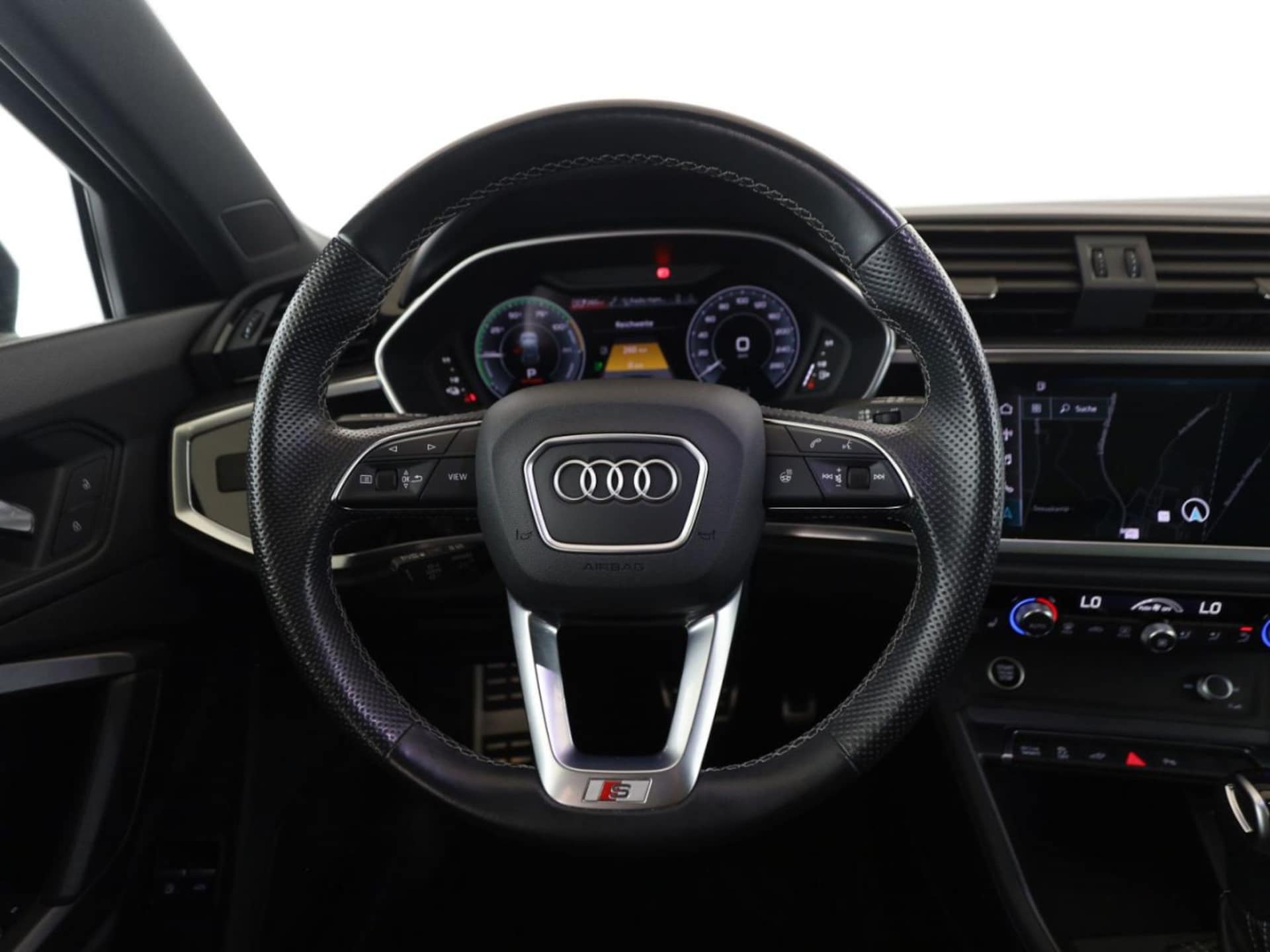 Audi Q3 TFSI e S line