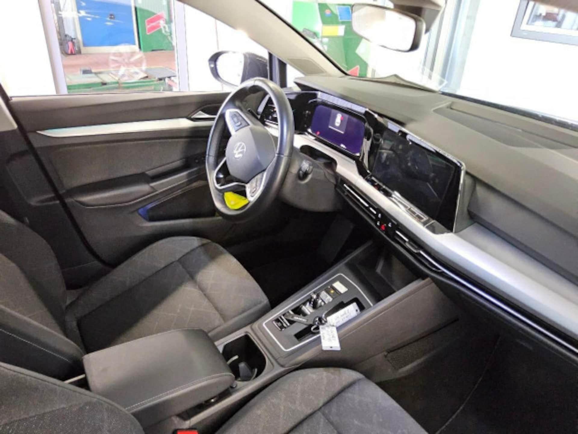 Volkswagen Golf Variant Life