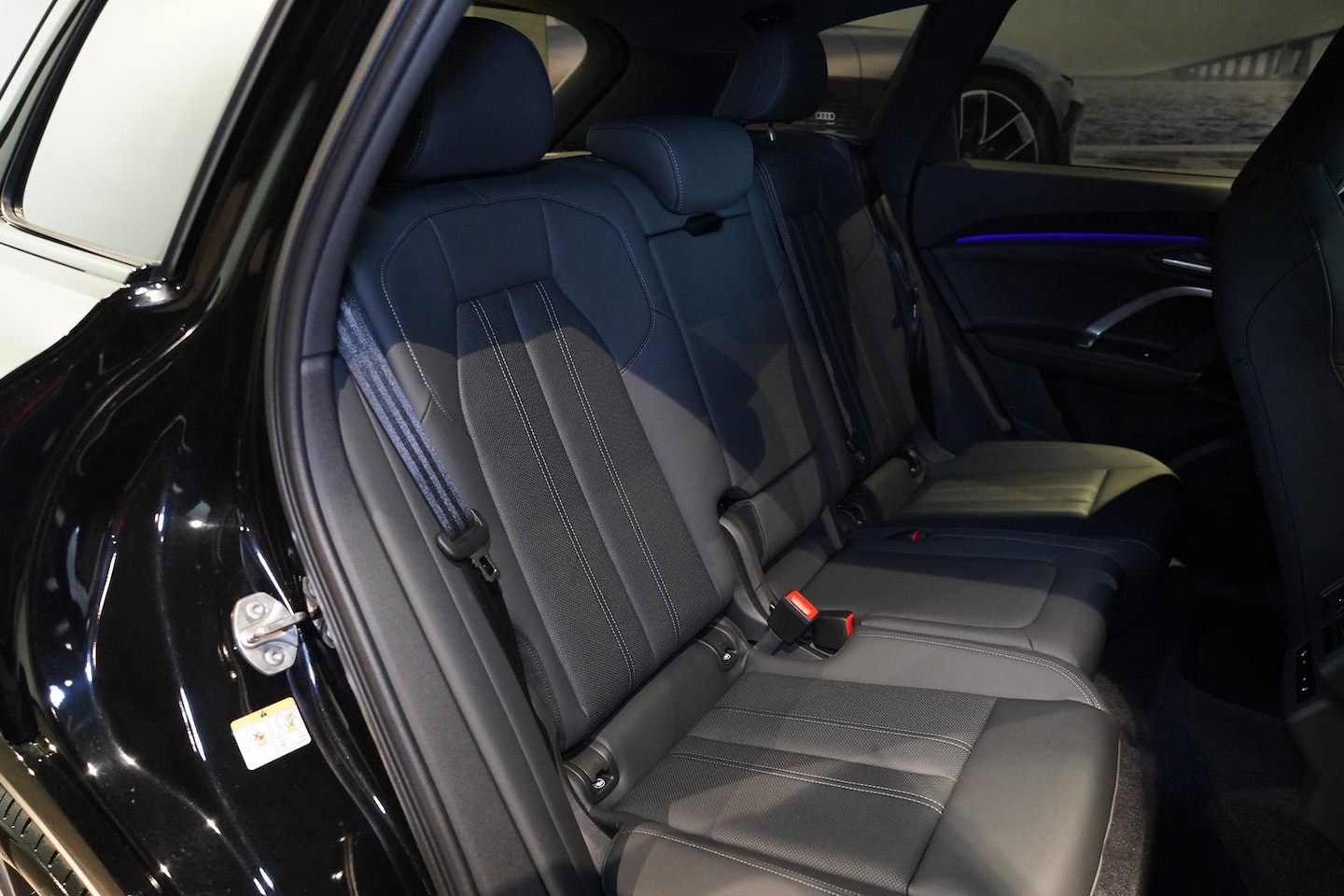 Image about Audi Q5 SUV e-hybrid quattro S tronic