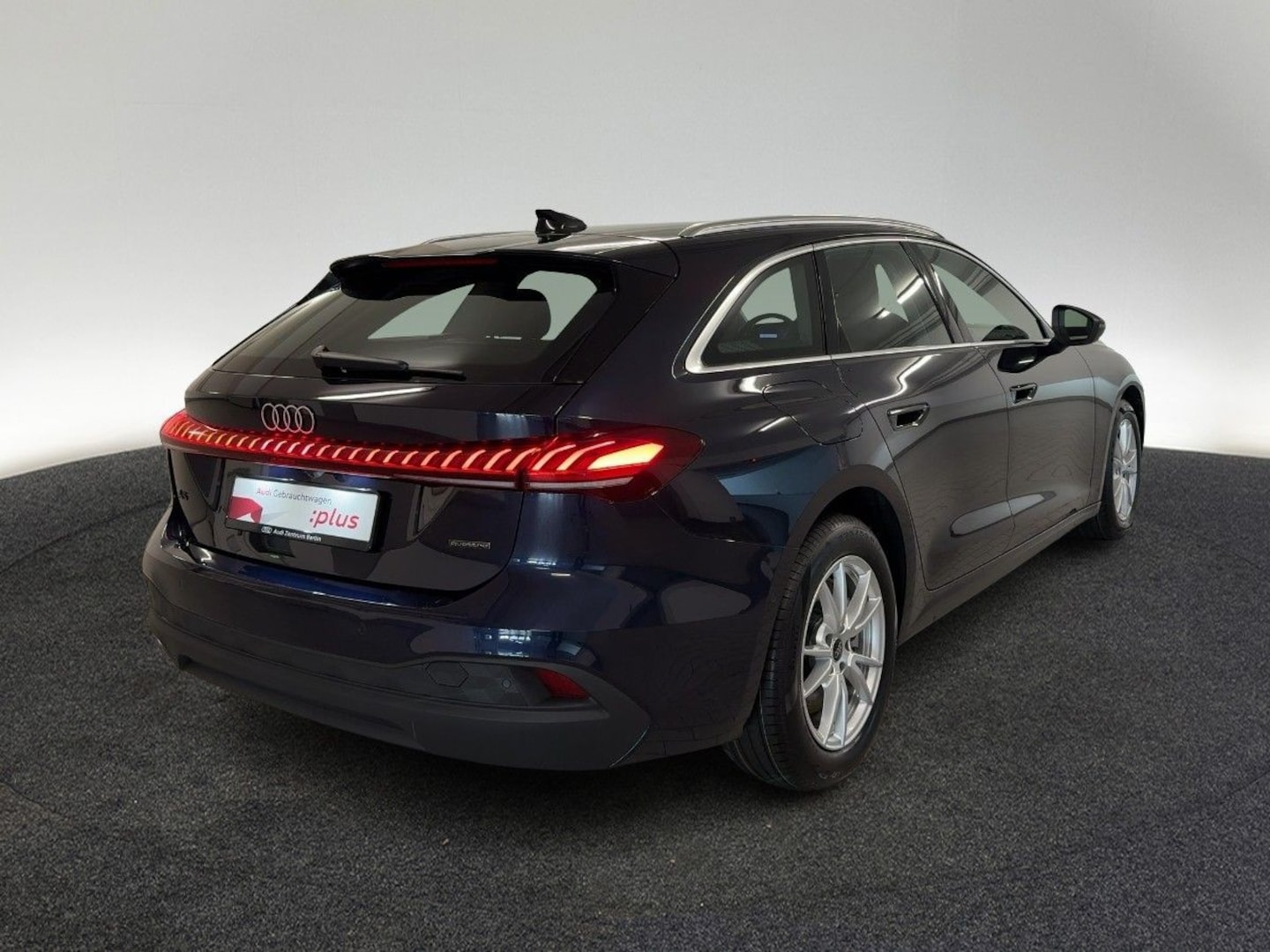 Bild über Audi A5 Avant TDI quattro 150 kW S tronic - für weitere Informationen kontaktieren Sie den Audi Partner