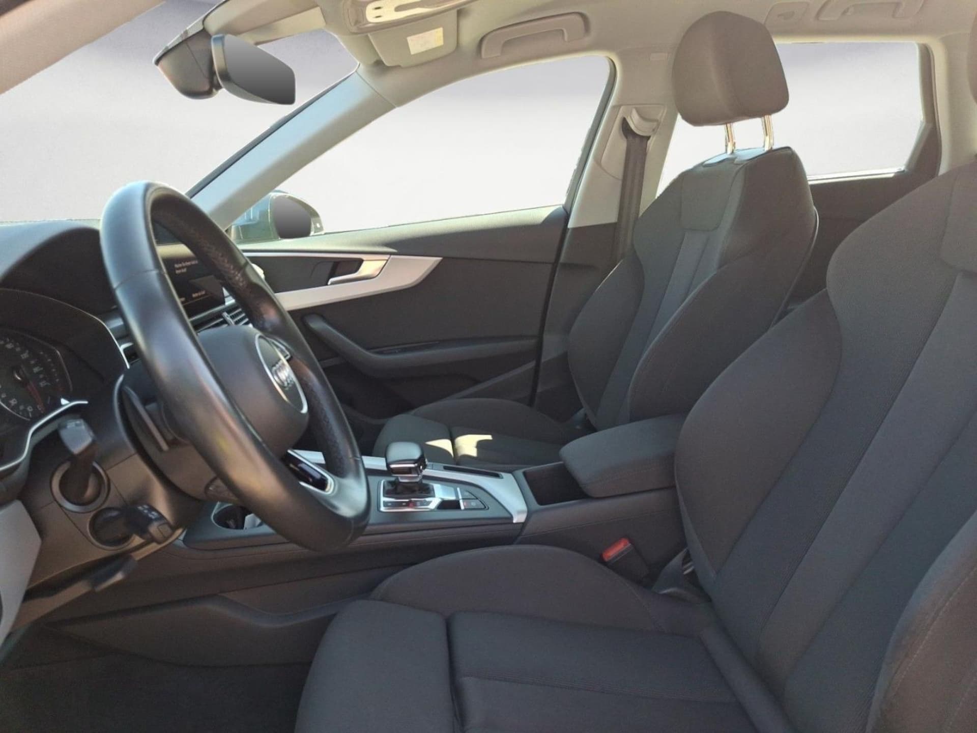 Audi A4 Avant S line