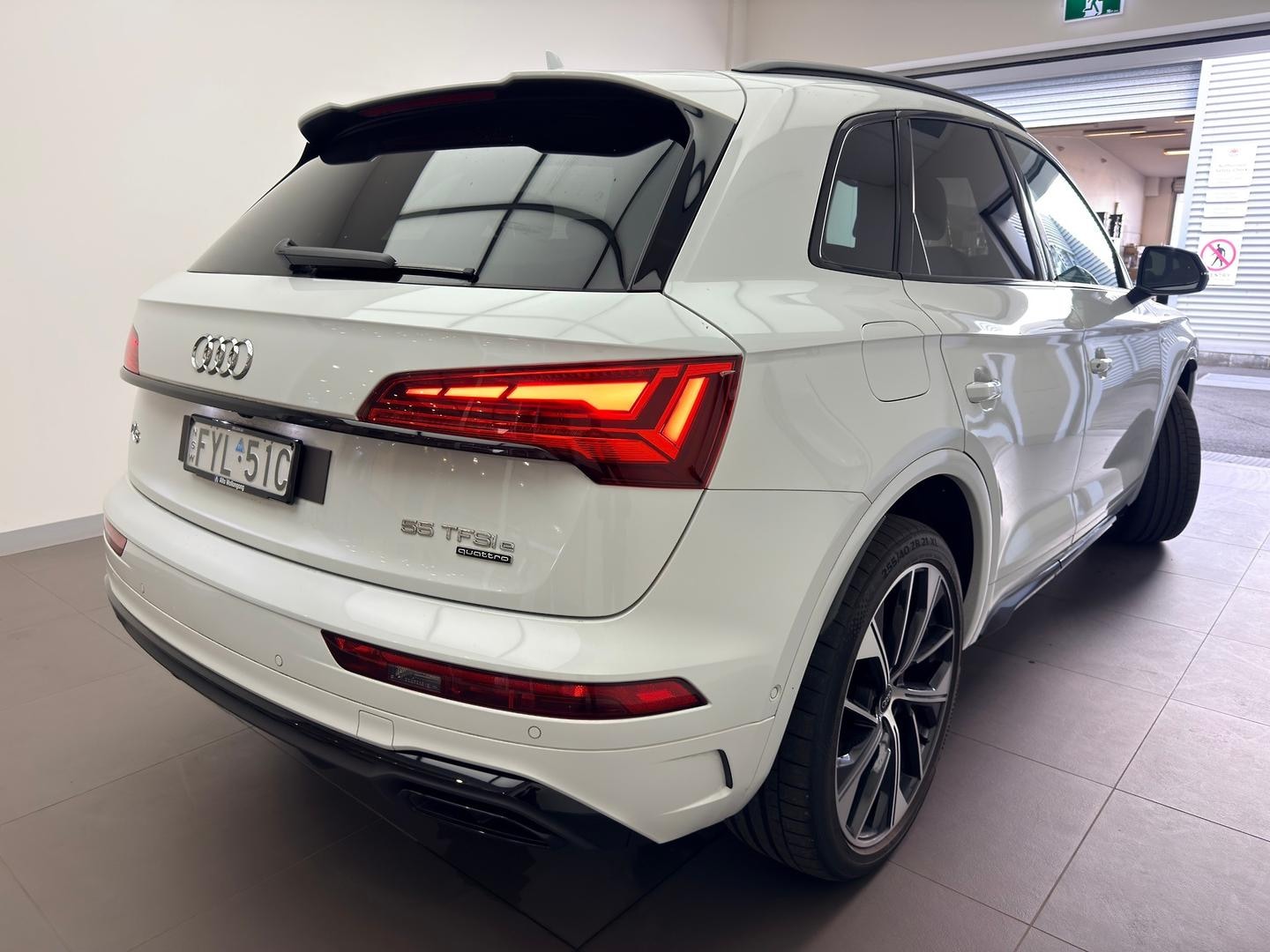 Image about Audi Q5 TFSI e S line 55 TFSI e quattro S tronic