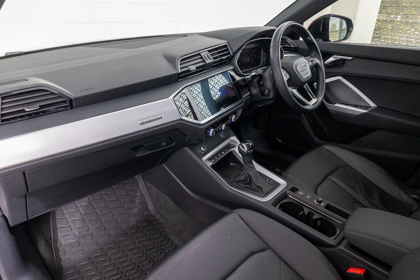 Image about Audi Q3 40 TFSI quattro S tronic
