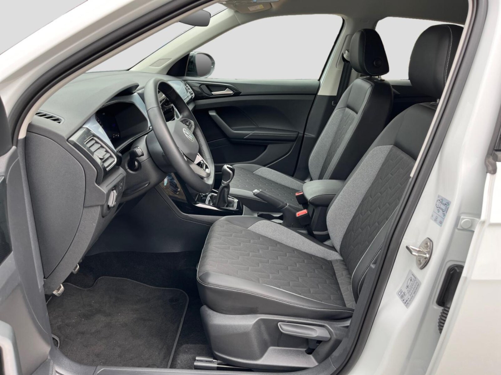 Volkswagen T-Cross – Bild 11