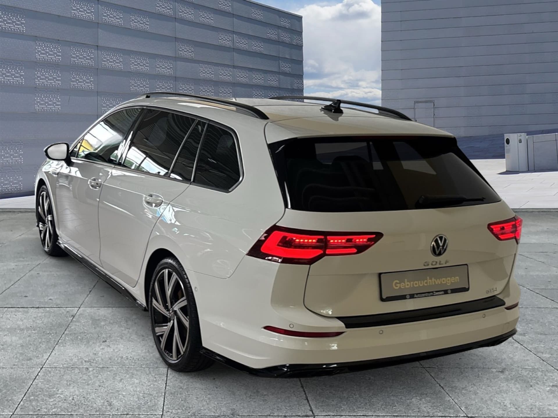Volkswagen Golf Variant R-Line