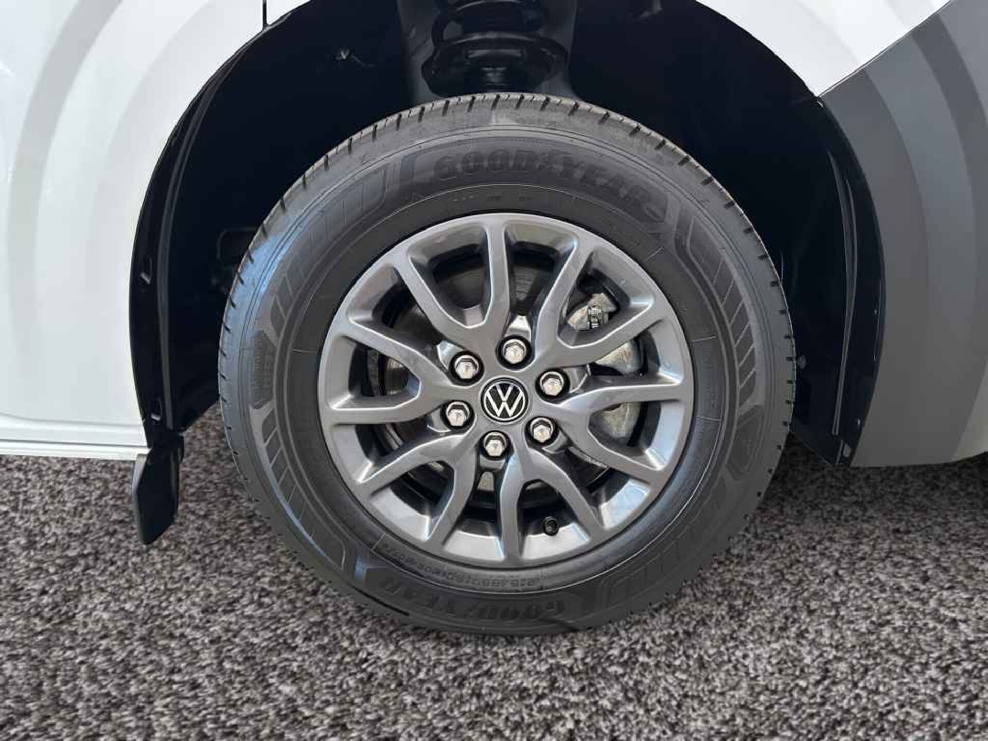 Volkswagen e-Caravelle Langer Radstand