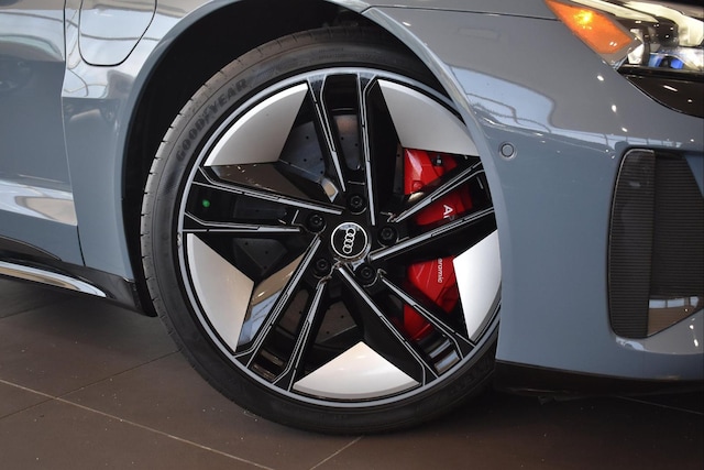 Used 2022 Audi RS e-tron GT Base with VIN WAUAHBFW4N7901890 for sale in Morton Grove, IL