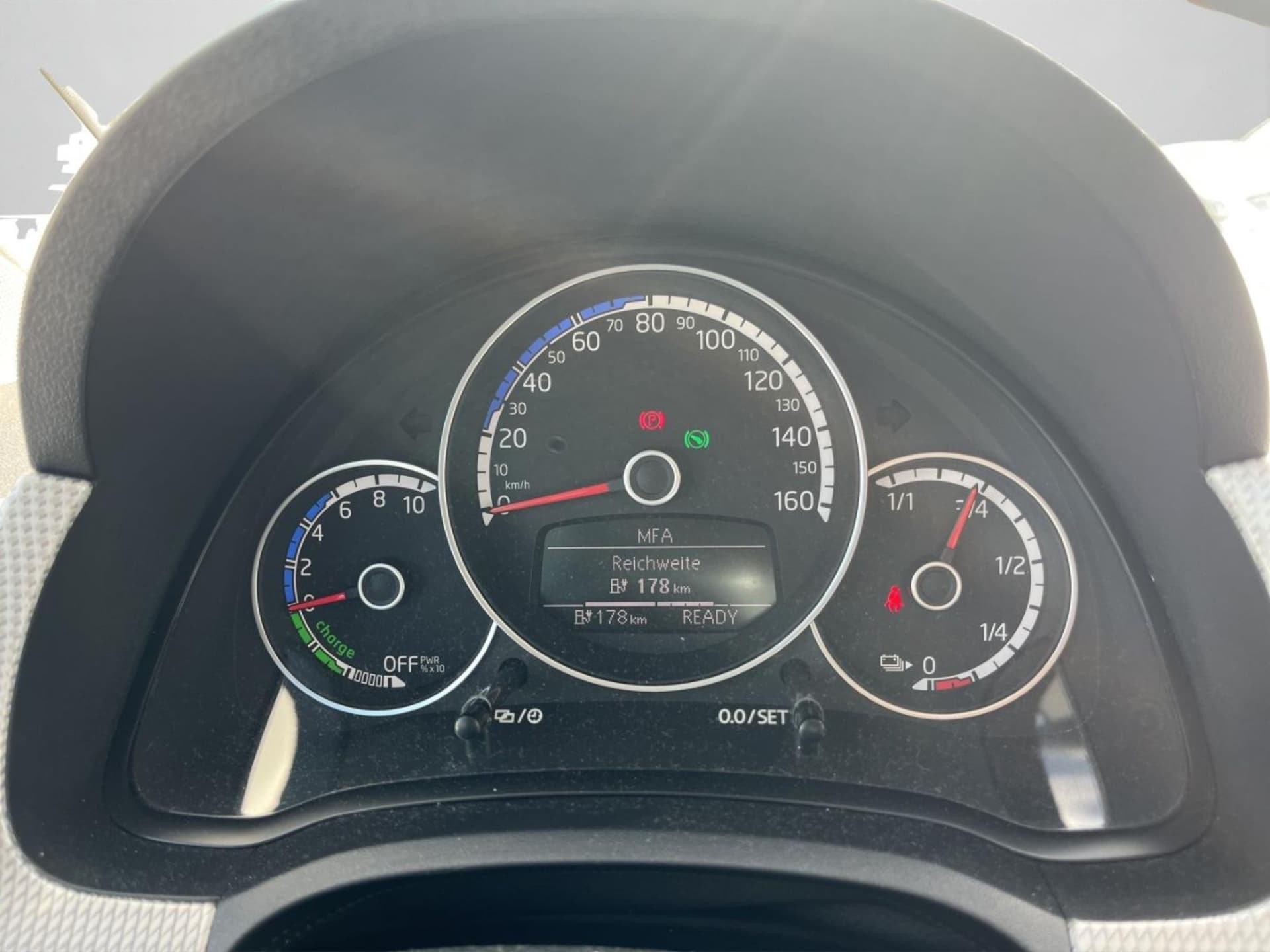 Volkswagen e-up! "Max"
