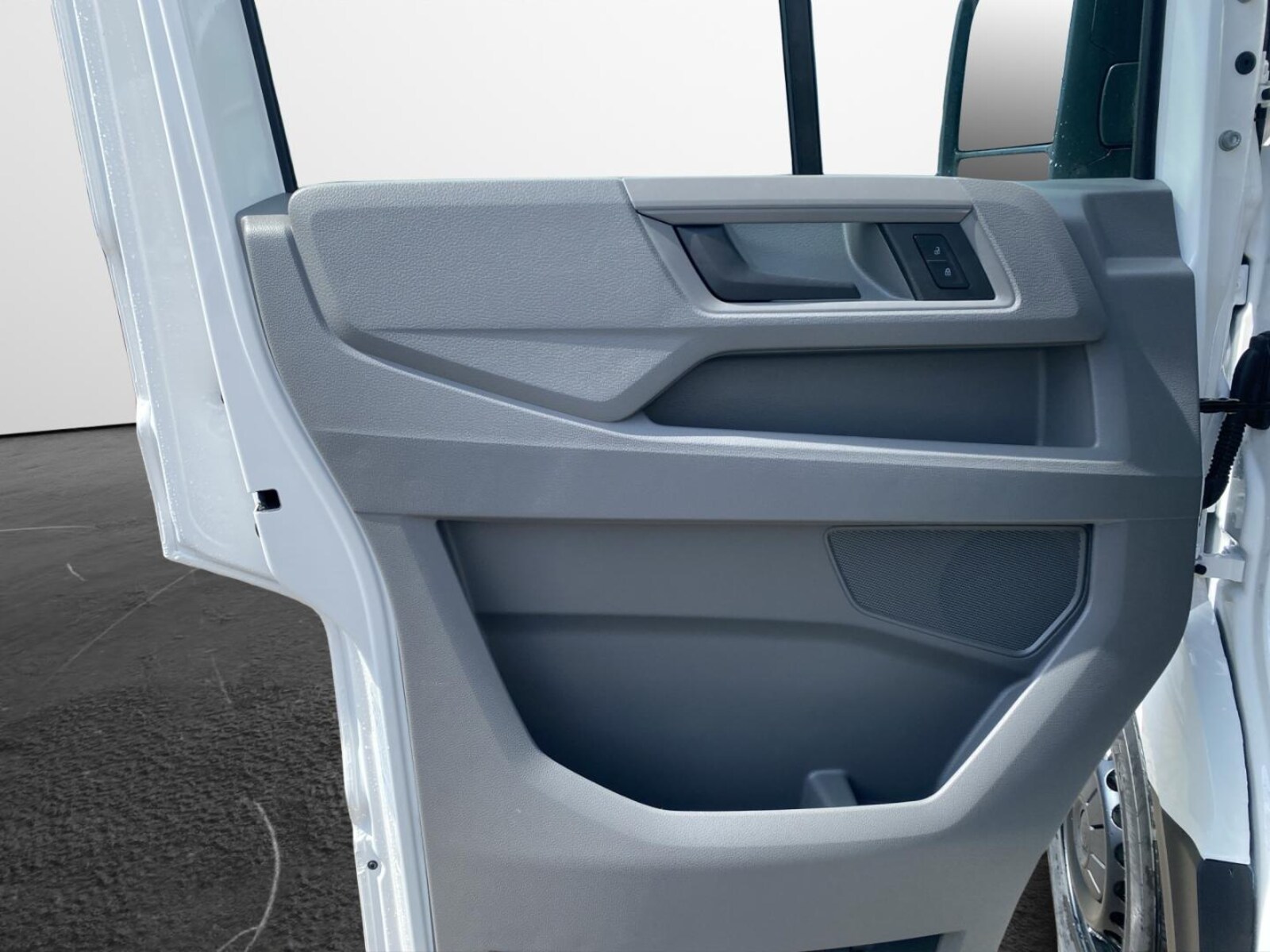 Volkswagen Crafter Kasten mittlerer Radstand – Bild 7