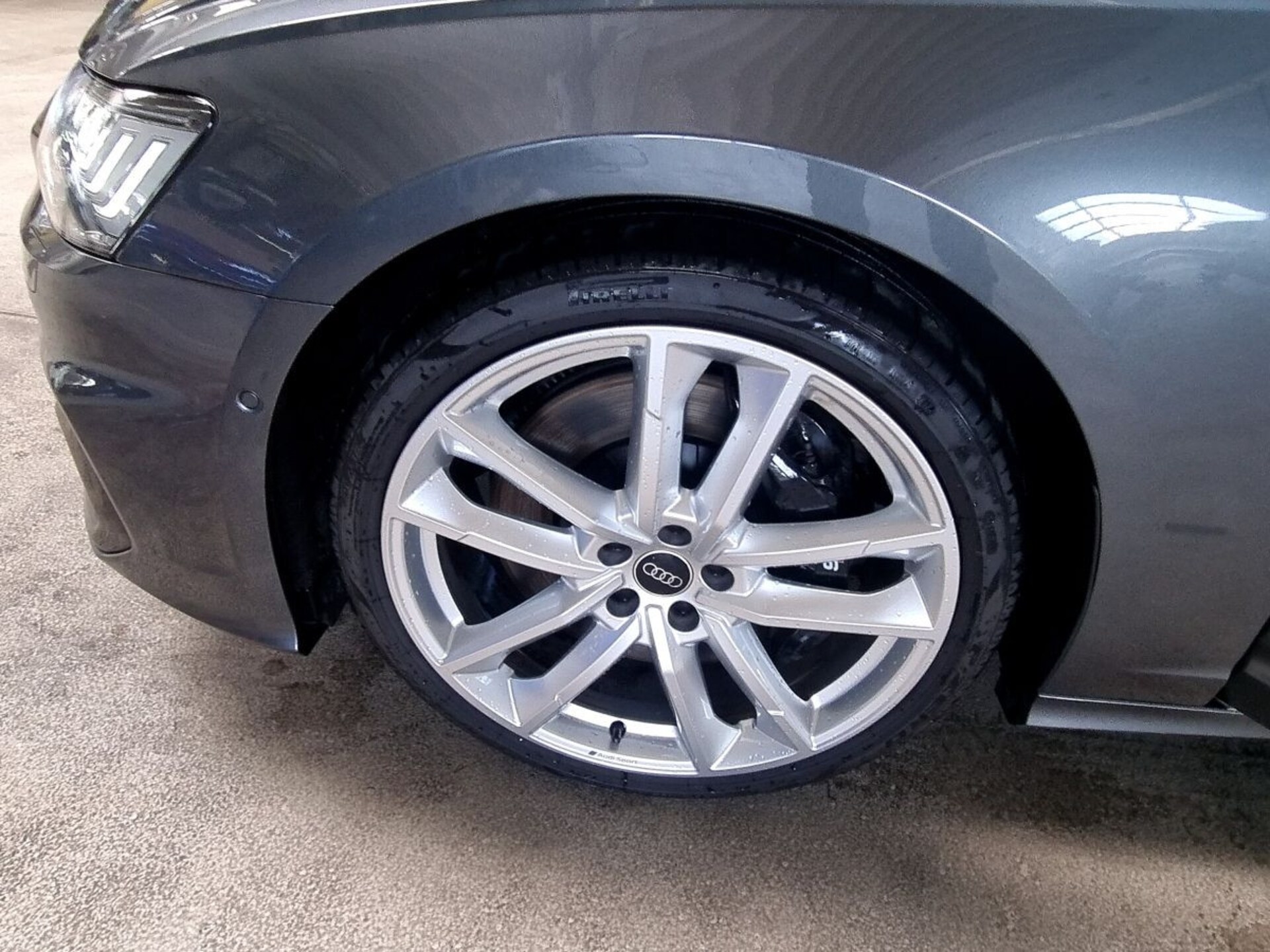 Audi S6 Avant