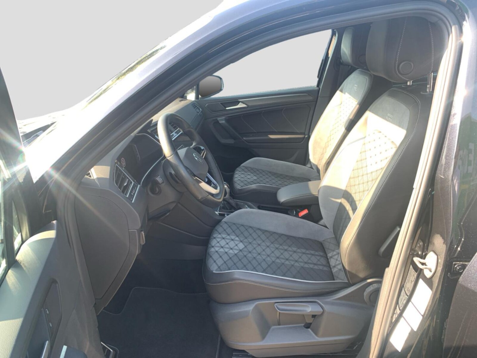 Volkswagen Tiguan – Bild 8