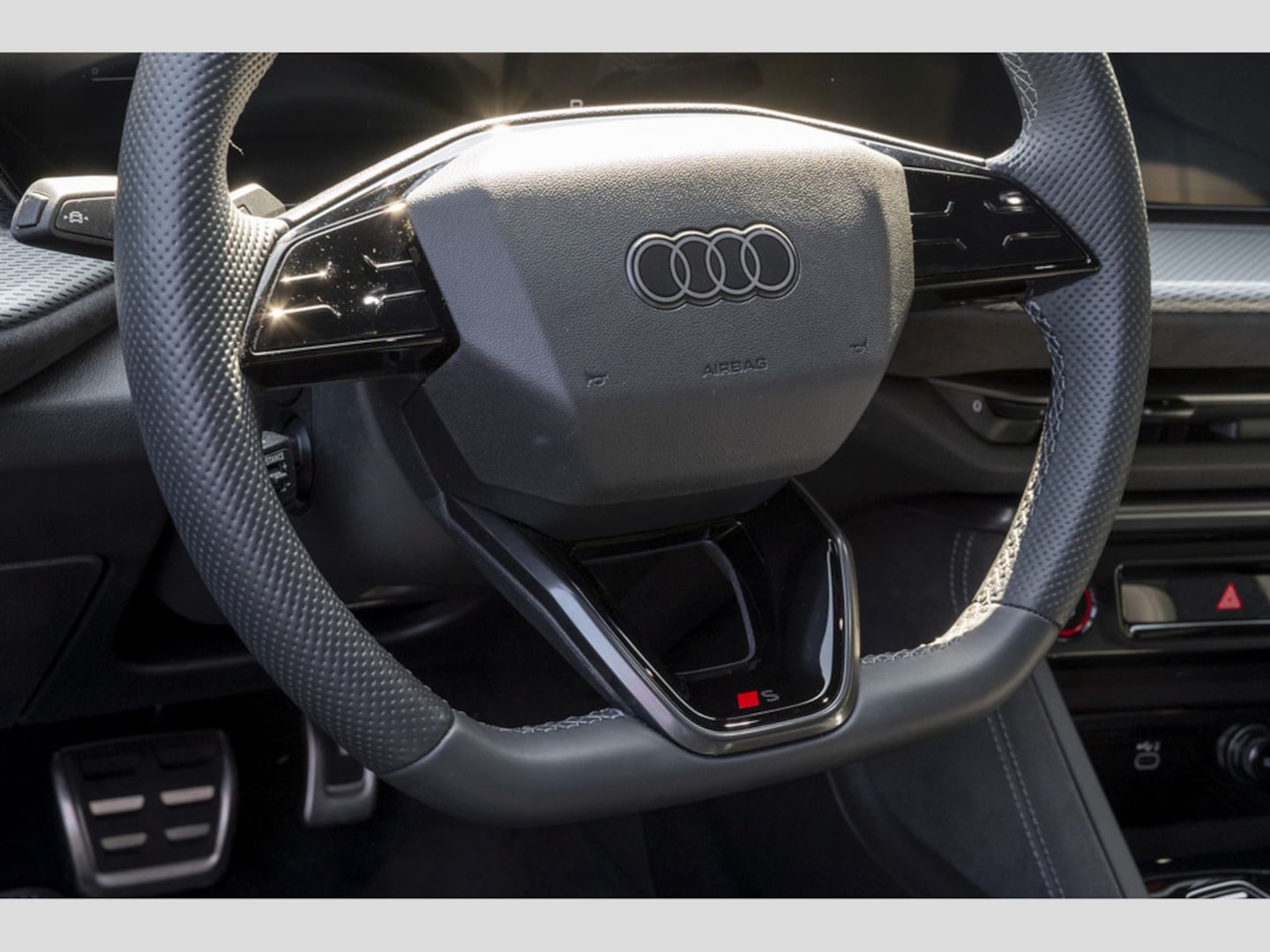 Bild über Audi Q5 Sportback TDI quattro 150 kW S tronic - für weitere Informationen kontaktieren Sie den Audi Partner