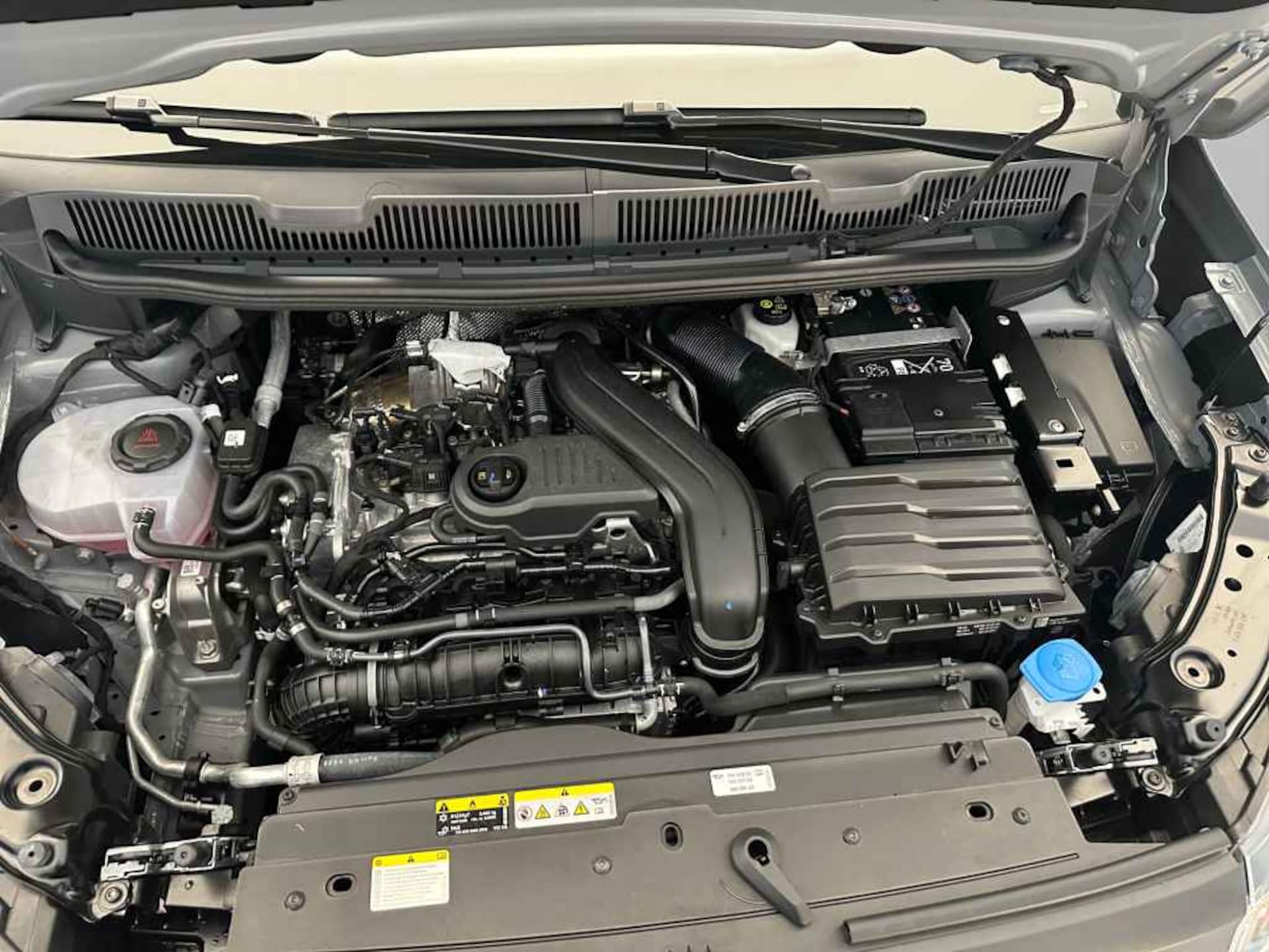 Volkswagen Caddy Basis-Modell