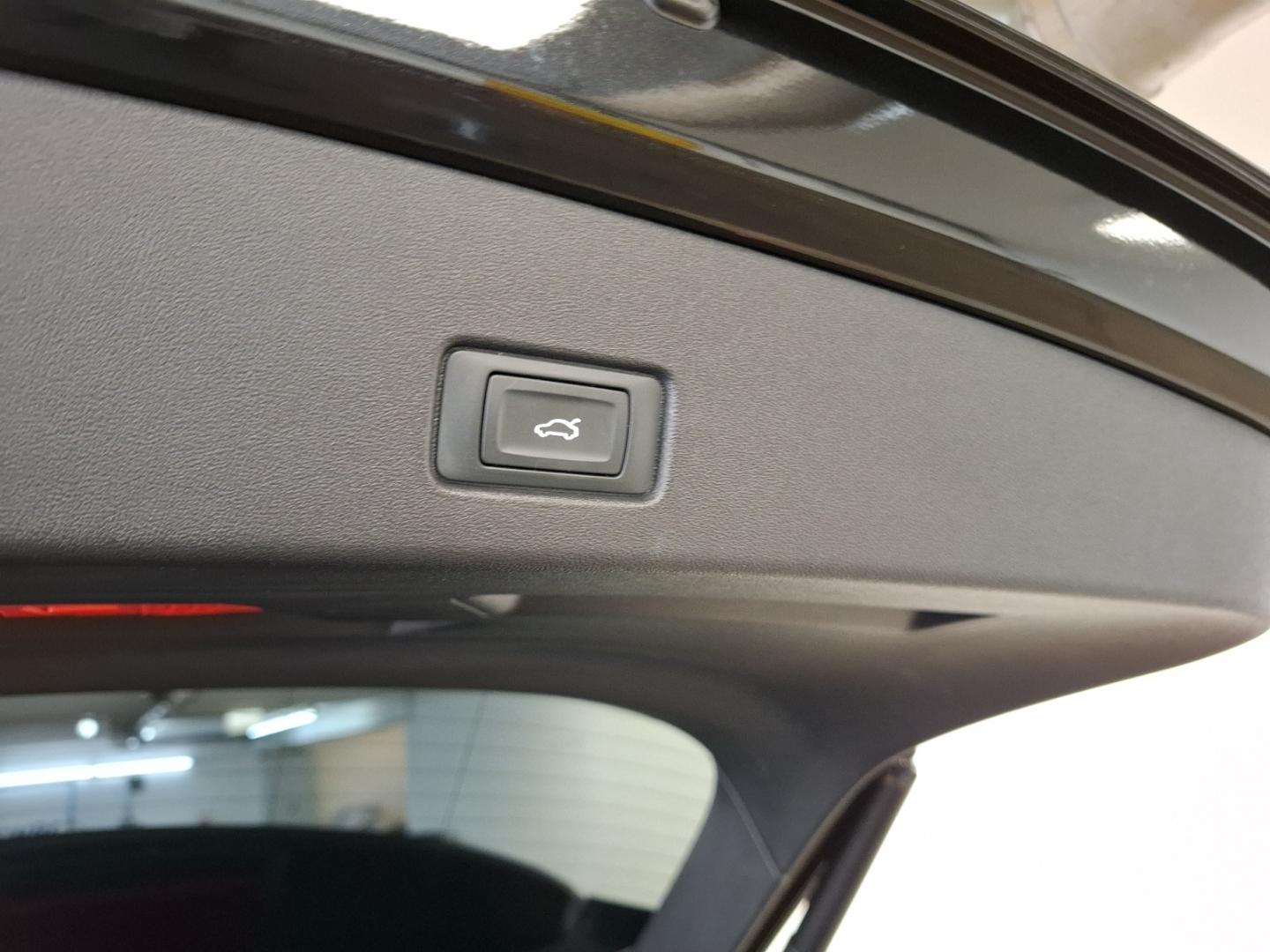 Image about Audi Q4 e-tron 40 e-tron