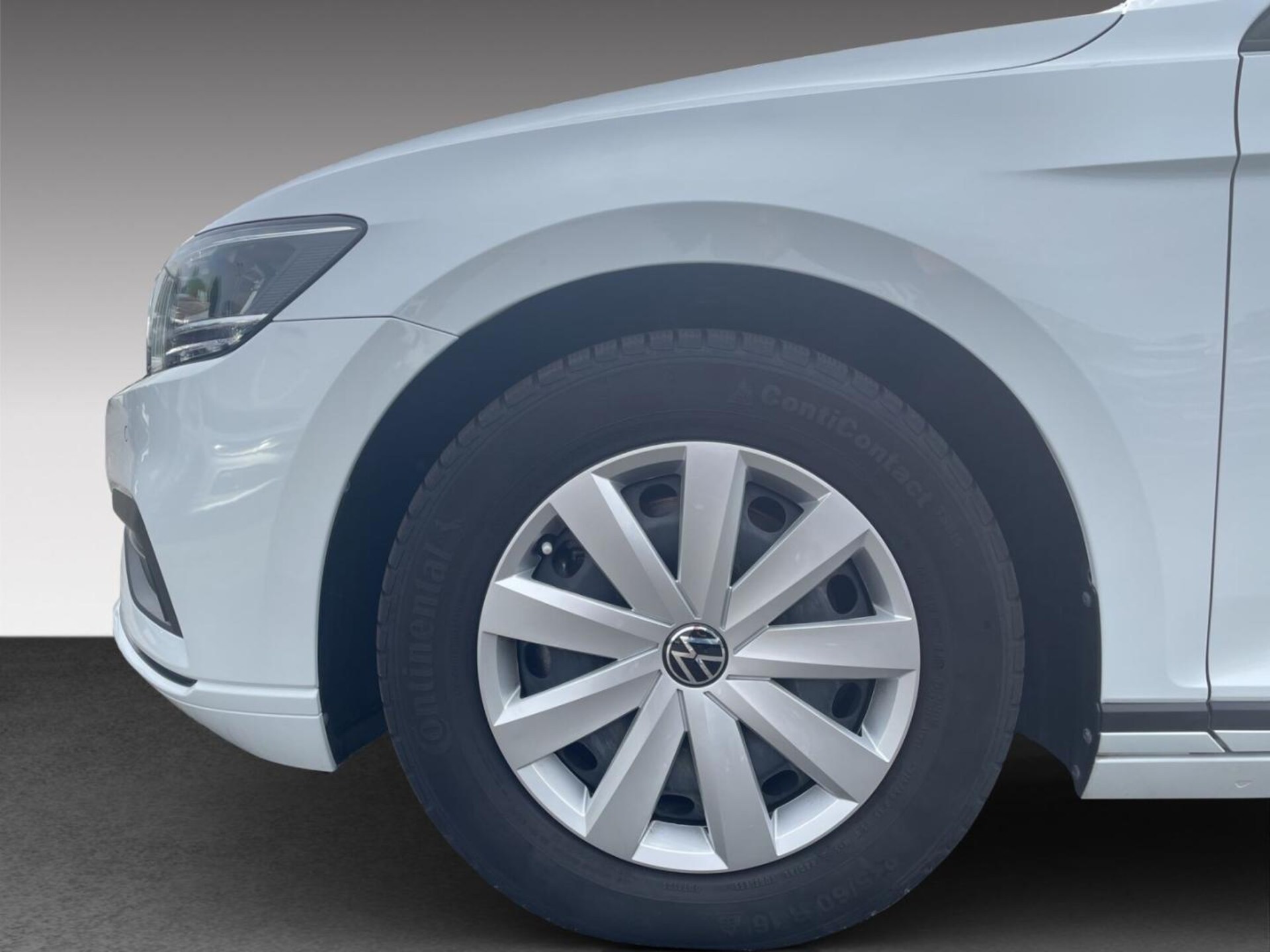 Volkswagen Passat Variant Basis-Modell