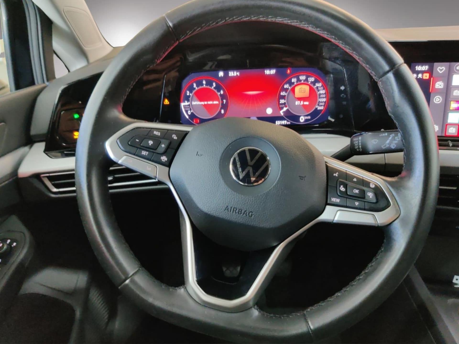 Volkswagen Golf Variant Life